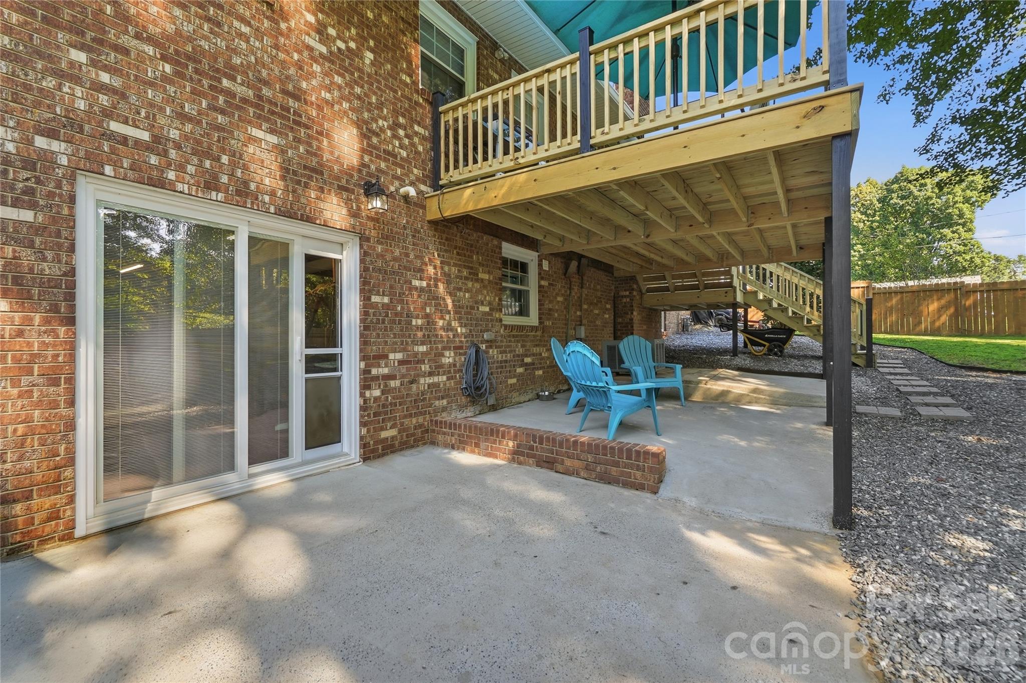 main property photo 36