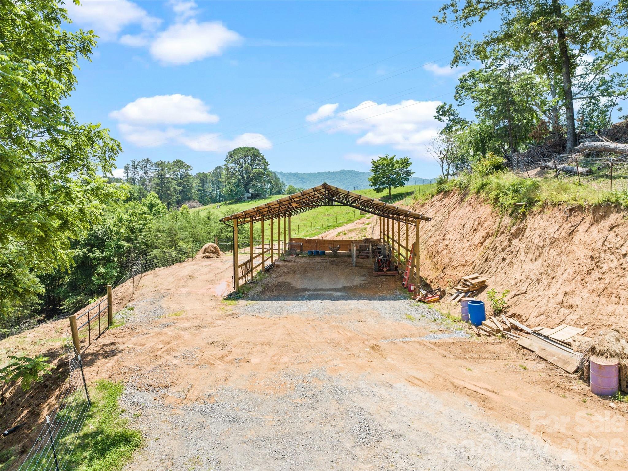 main property photo 15