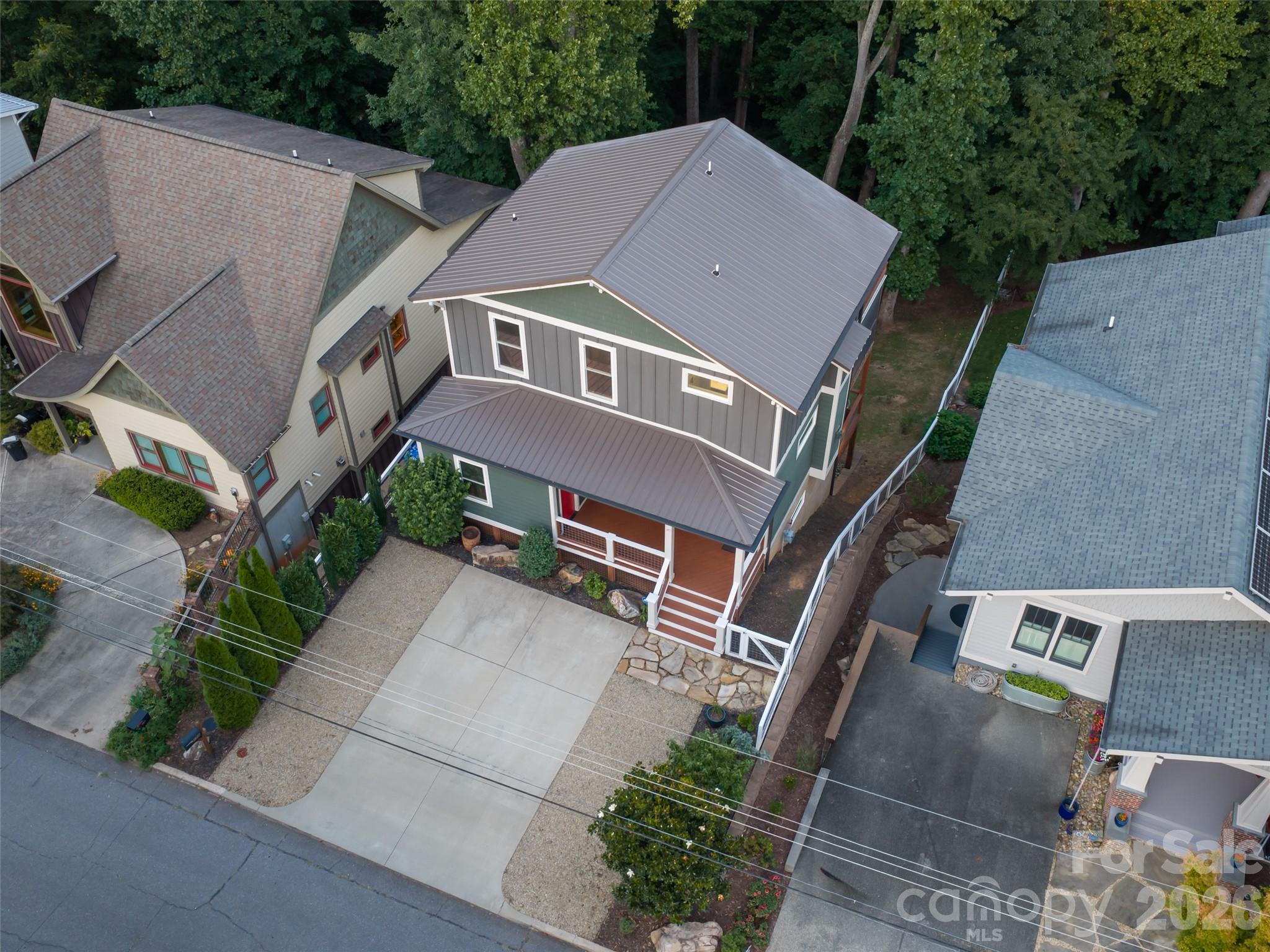 main property photo 3