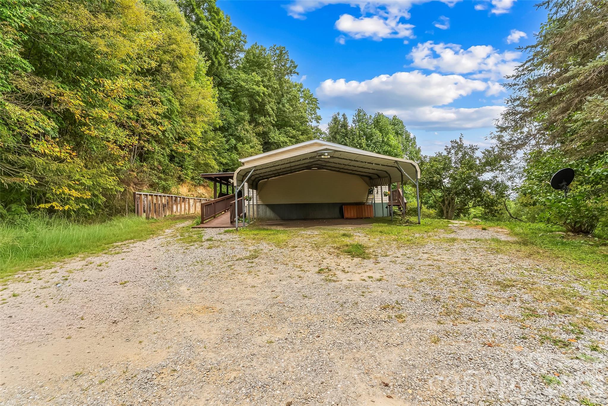 main property photo 26