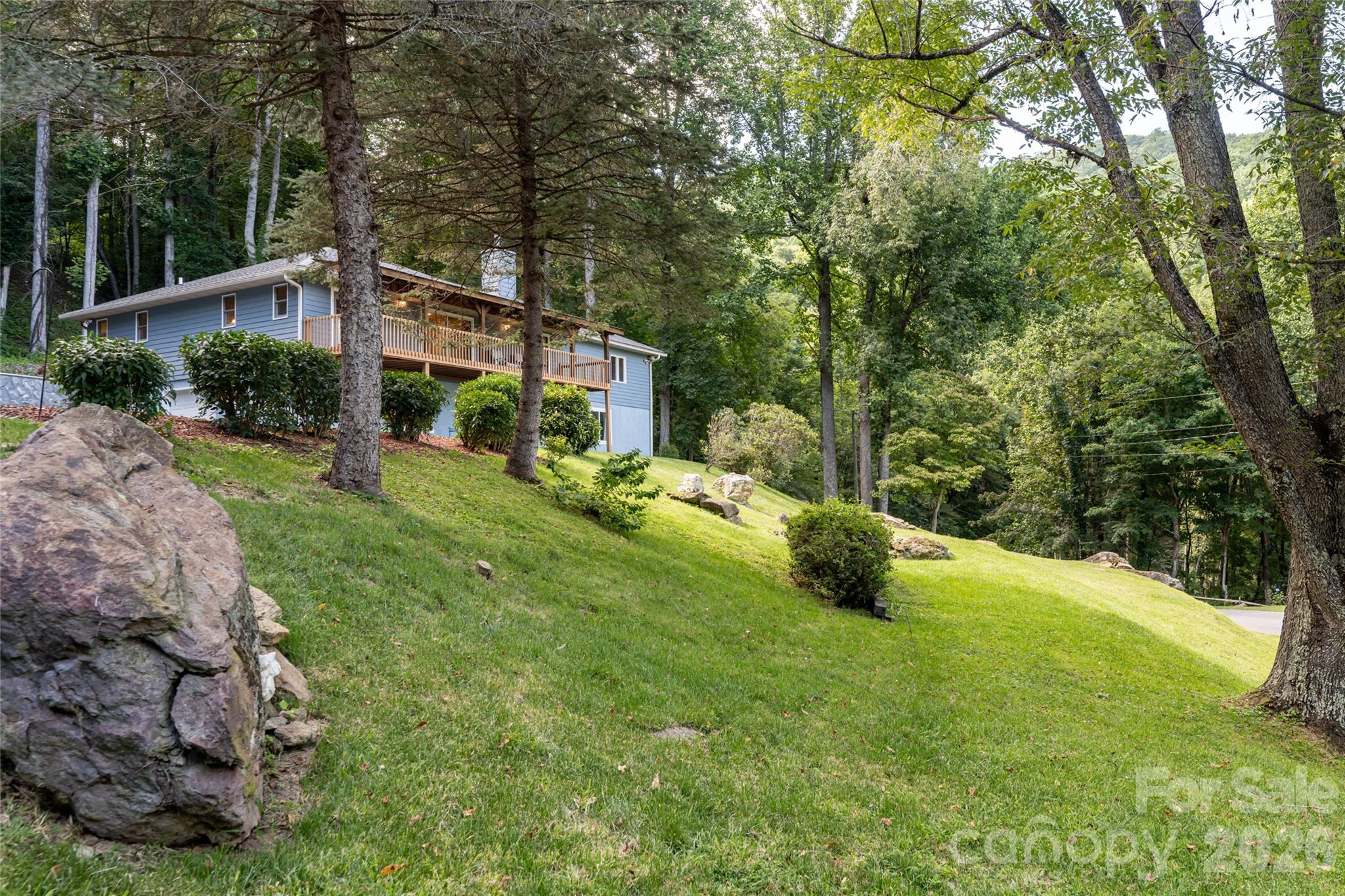 main property photo 40