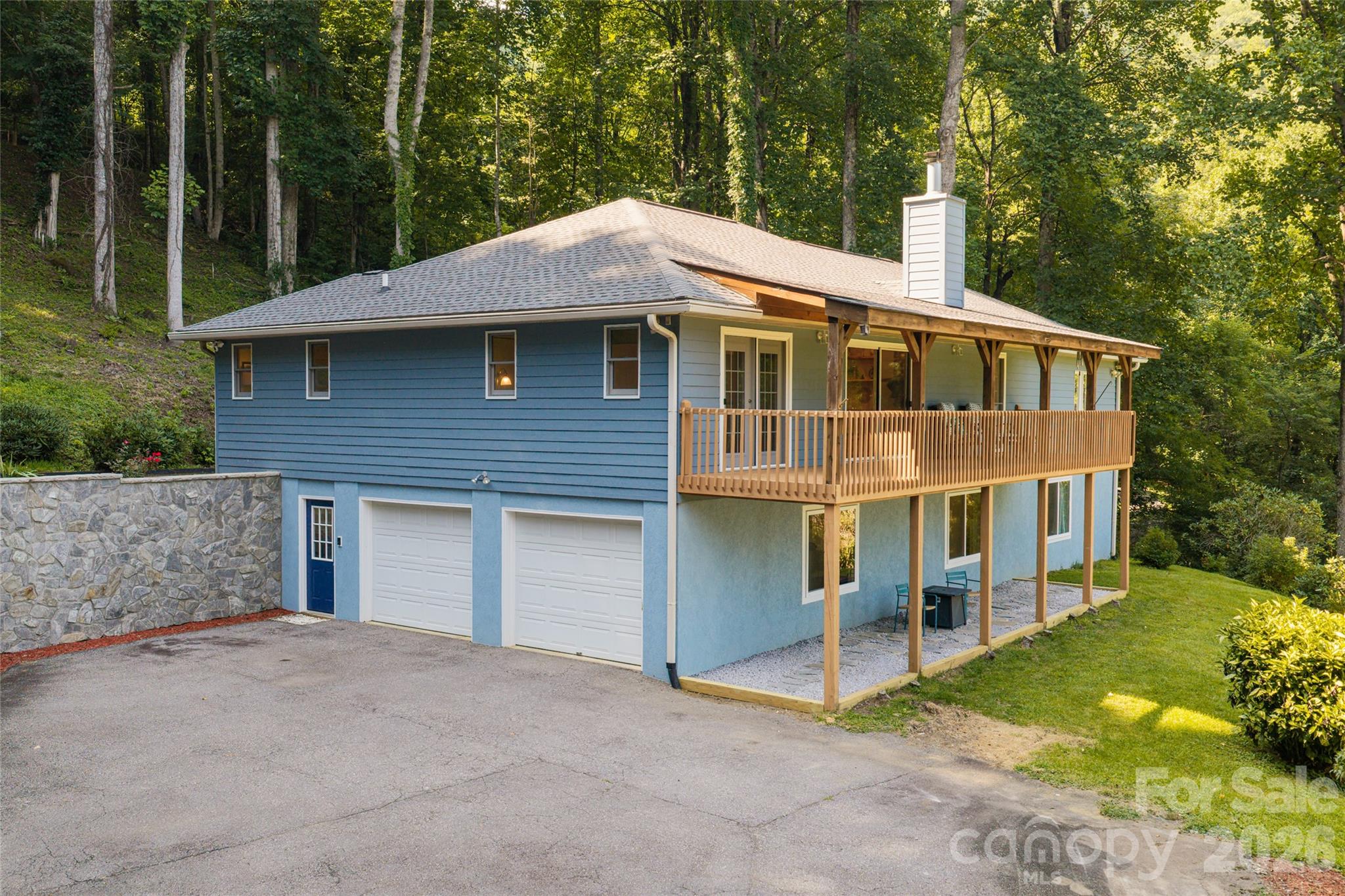 main property photo 45