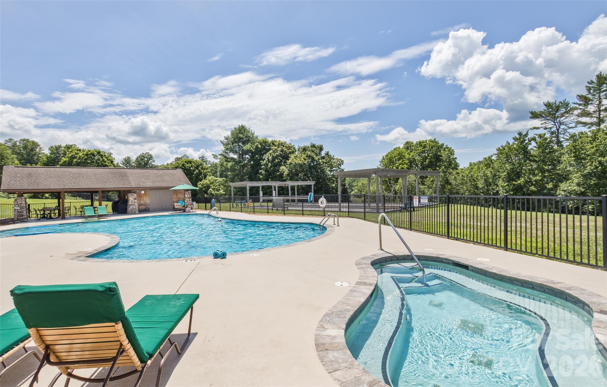 main property photo 6