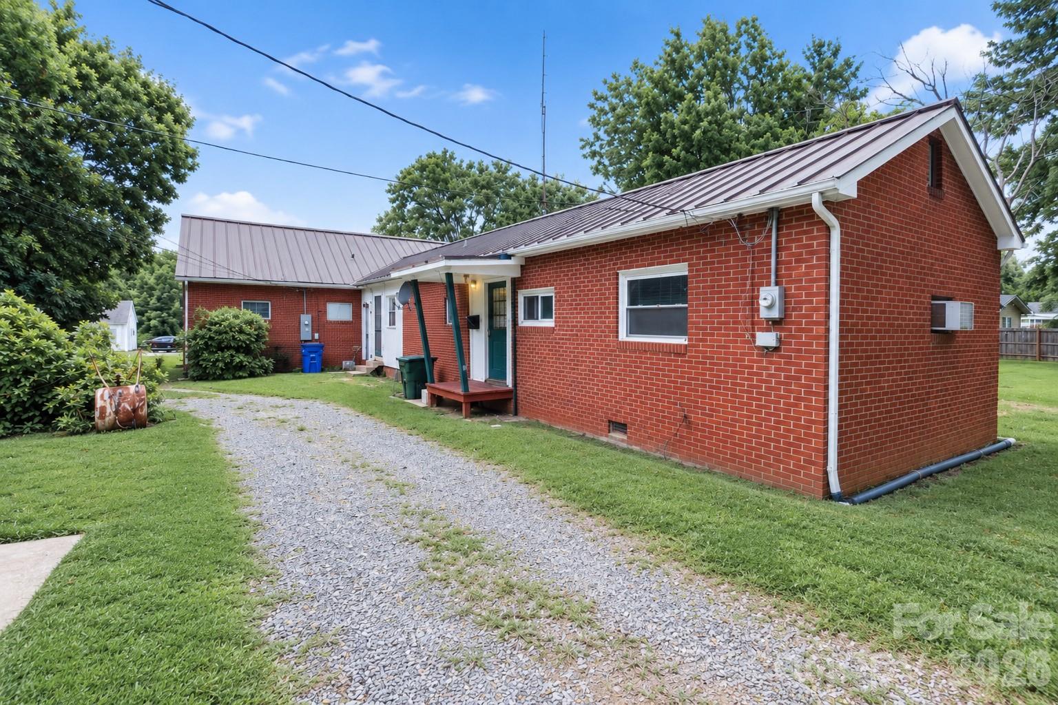 main property photo 25
