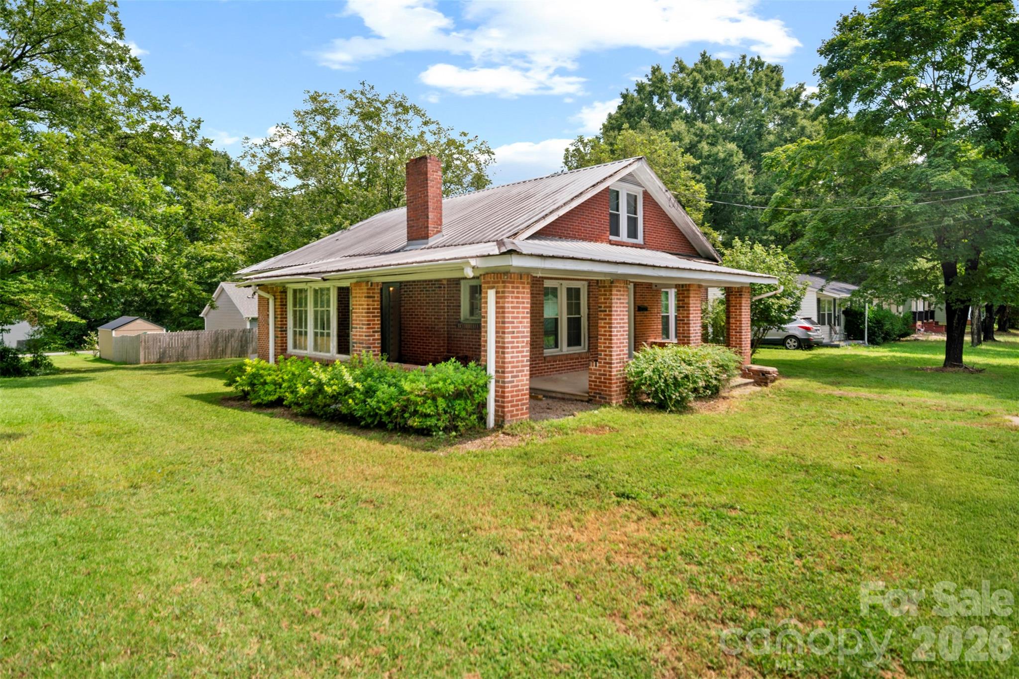 main property photo 13