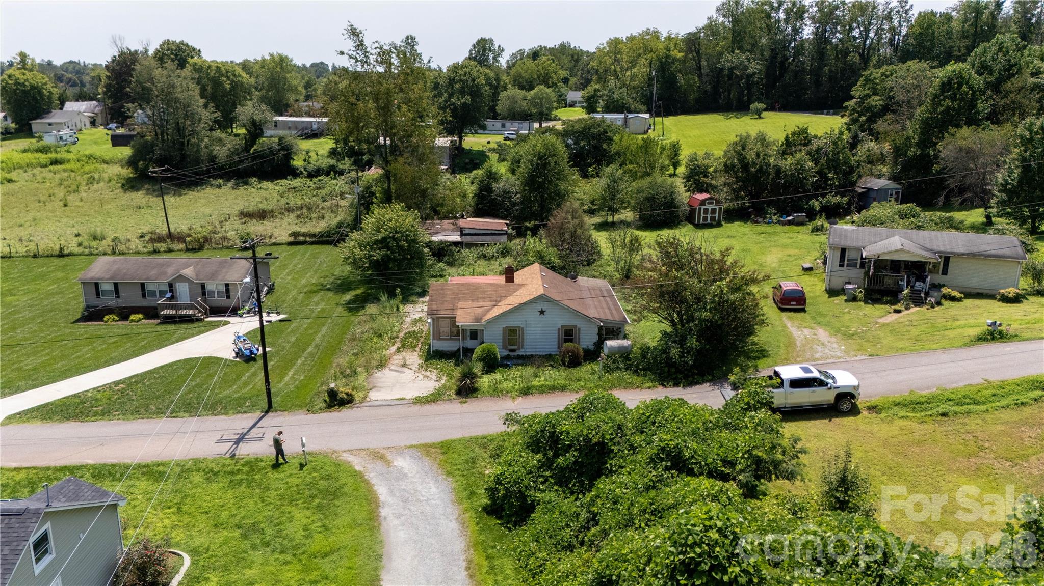 main property photo 8