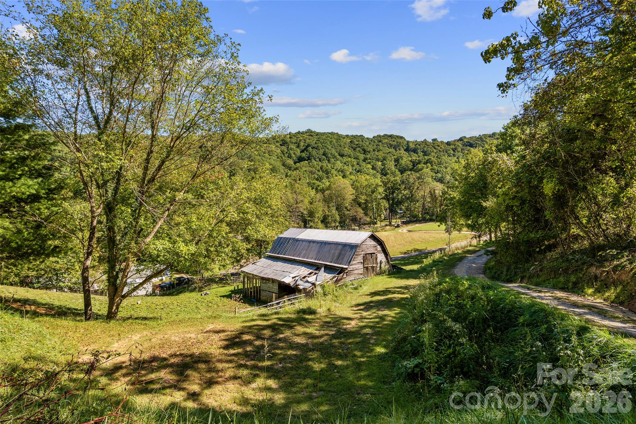 main property photo 23