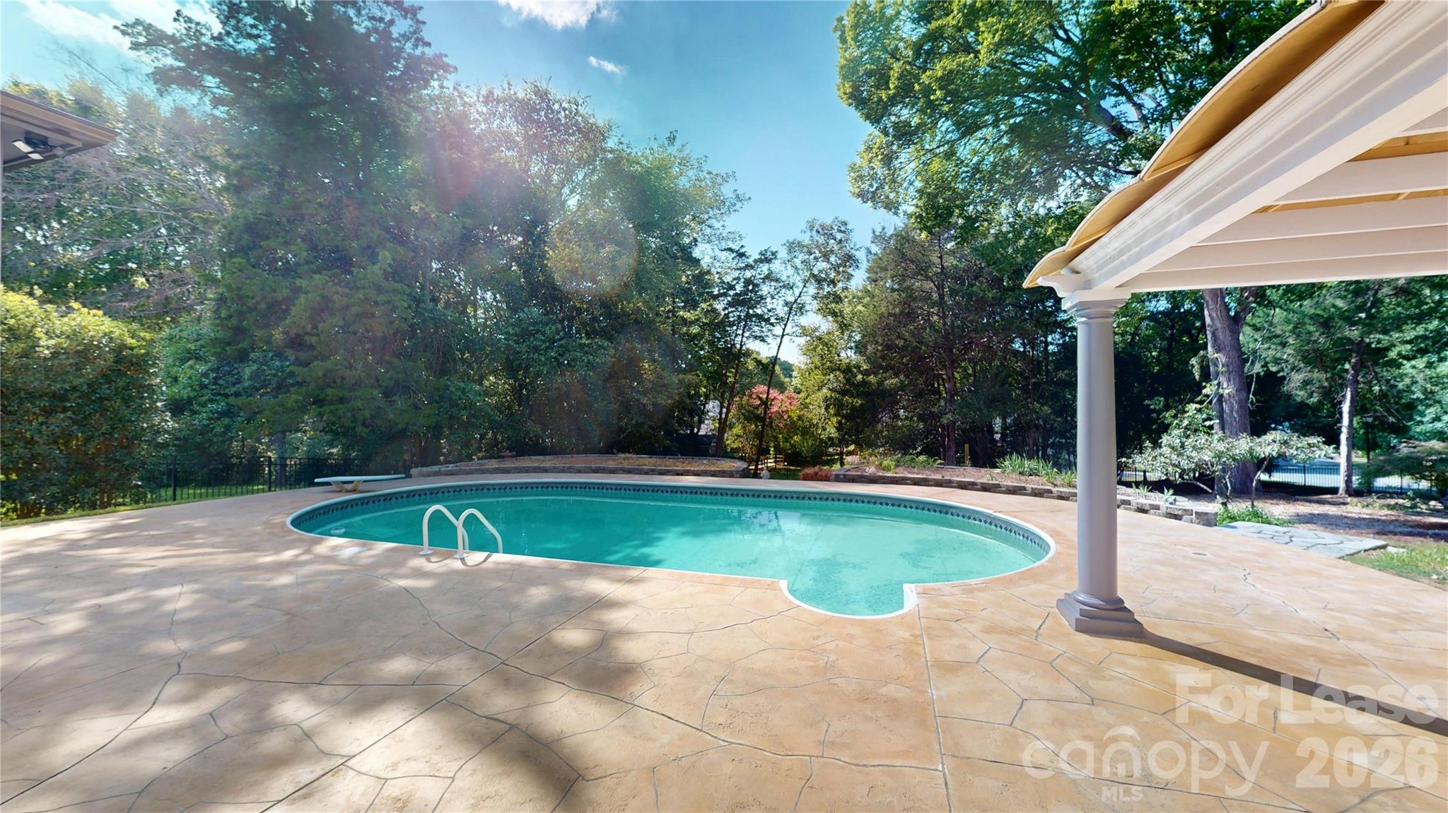 main property photo 41