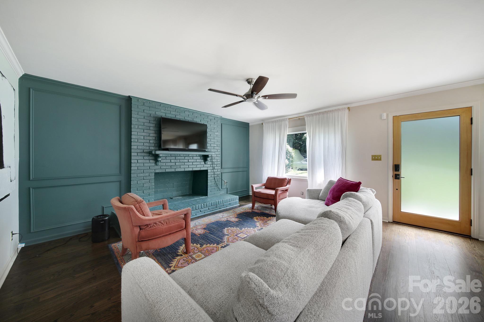 main property photo 5