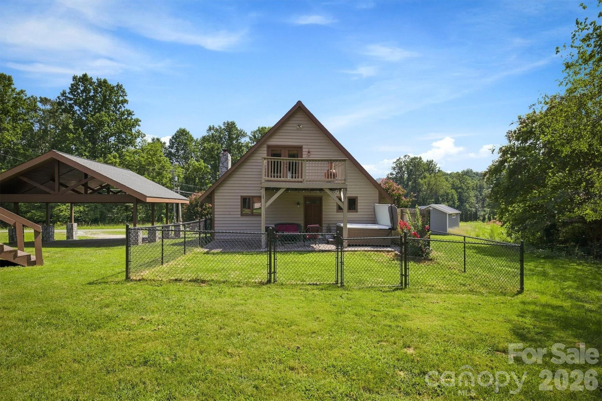 main property photo 6