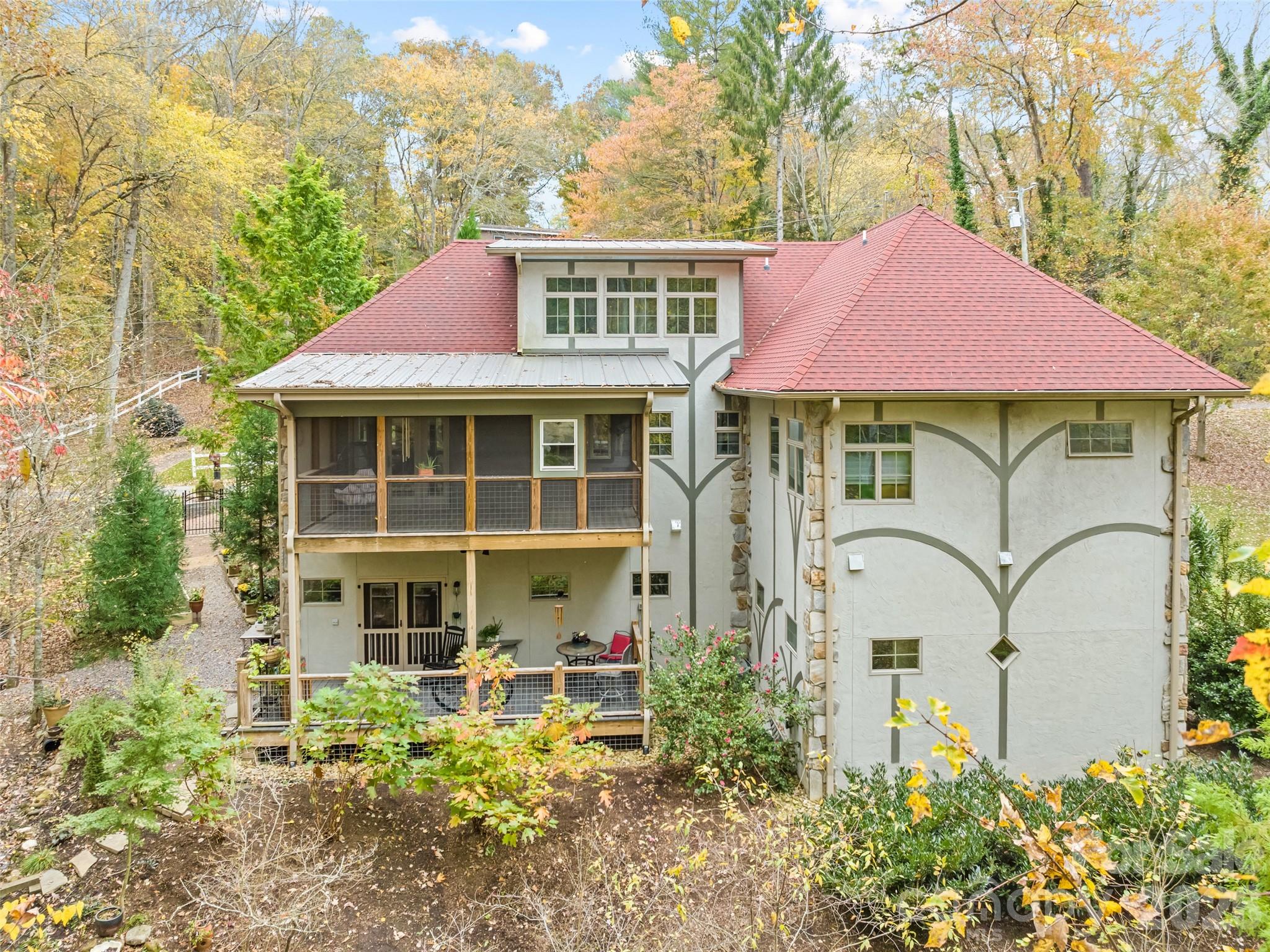 main property photo 32