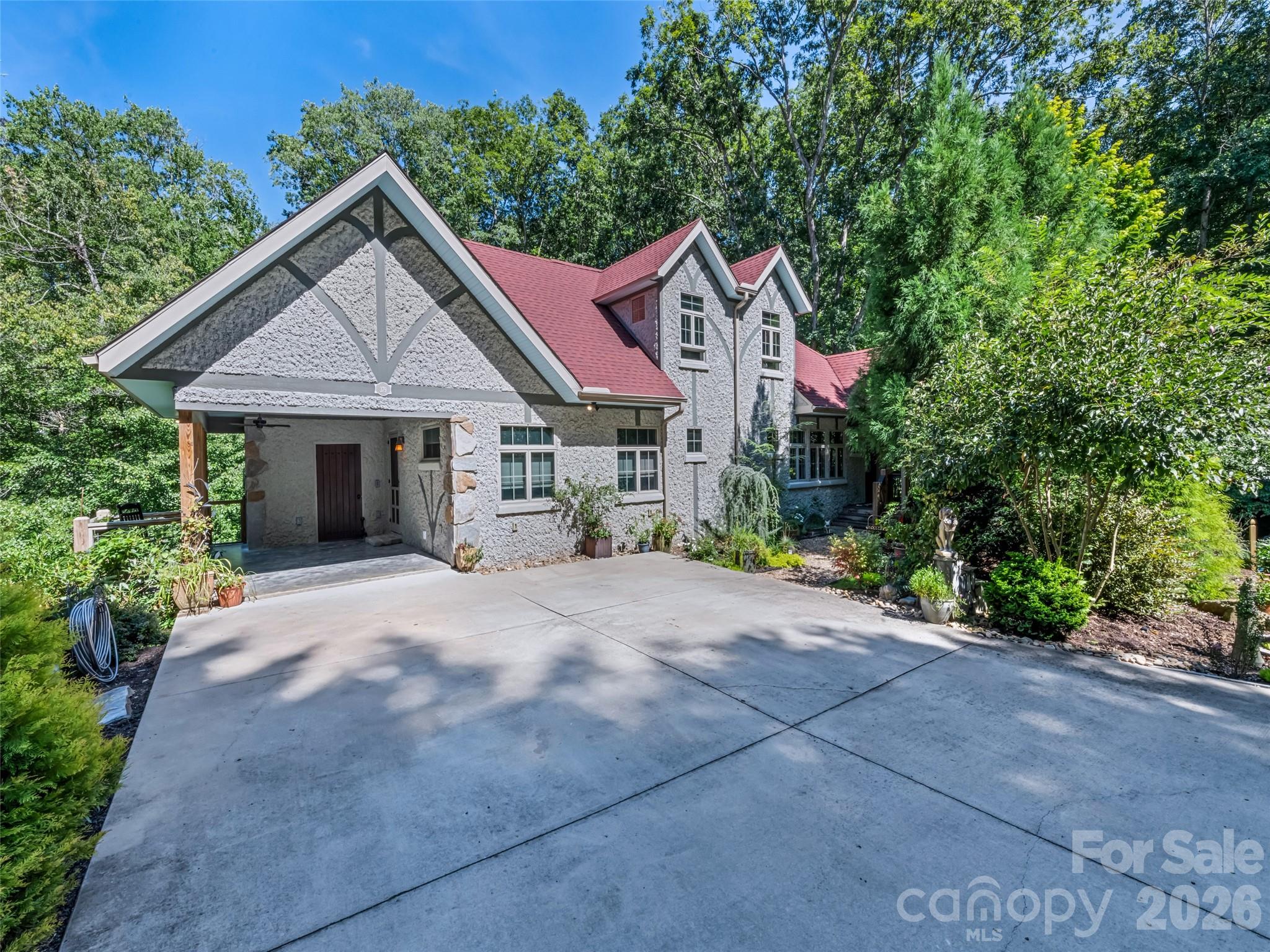 main property photo 40