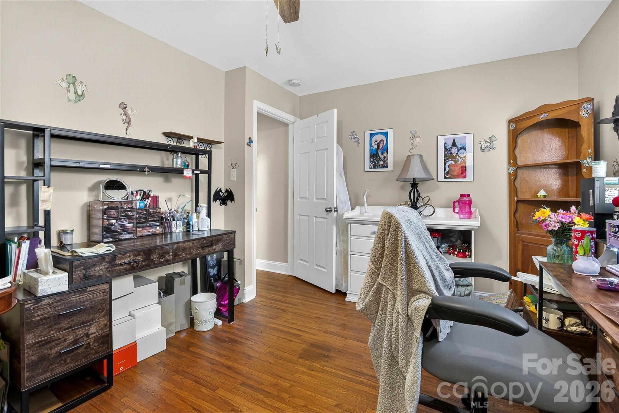 main property photo 27