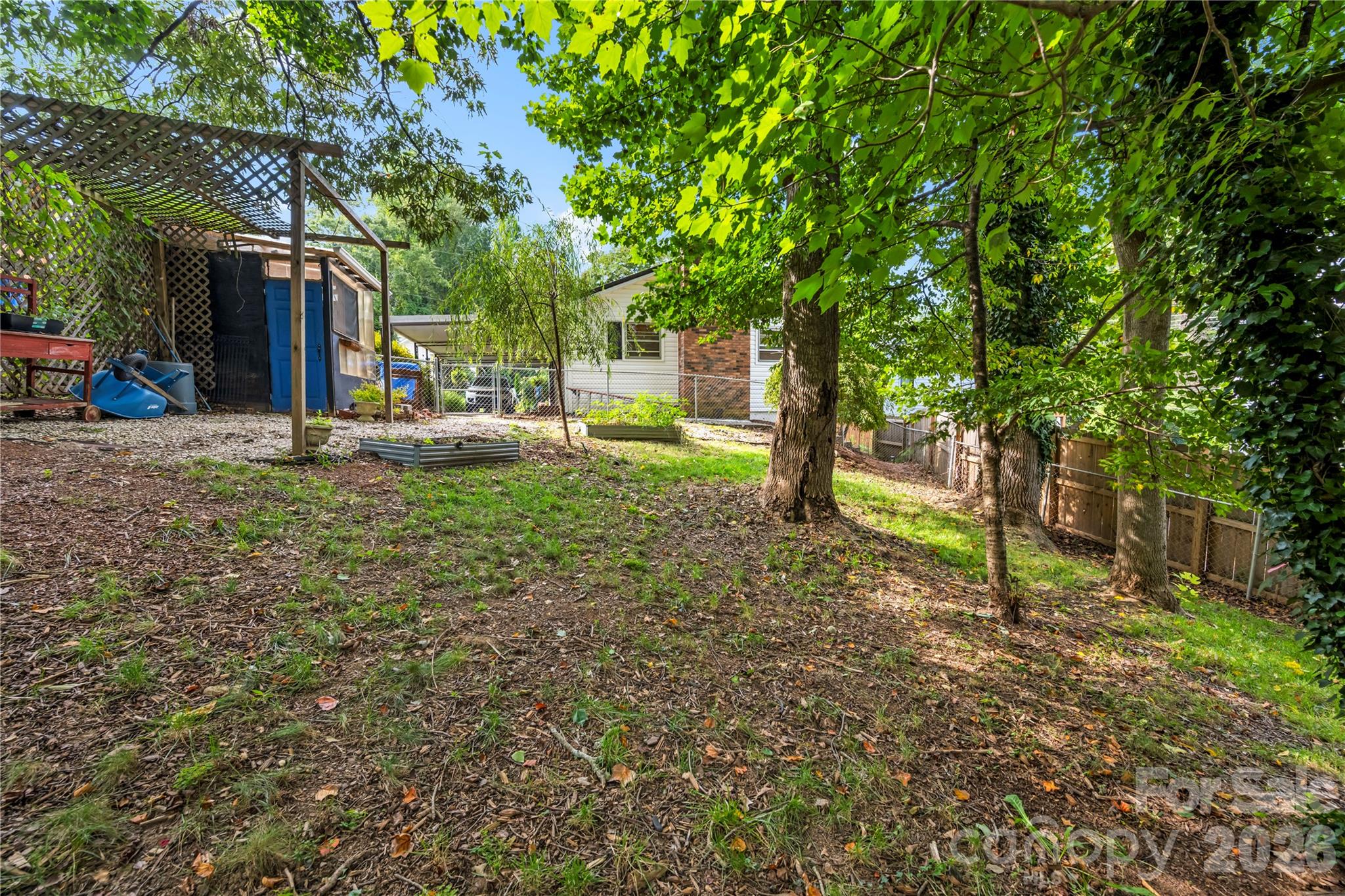 main property photo 22