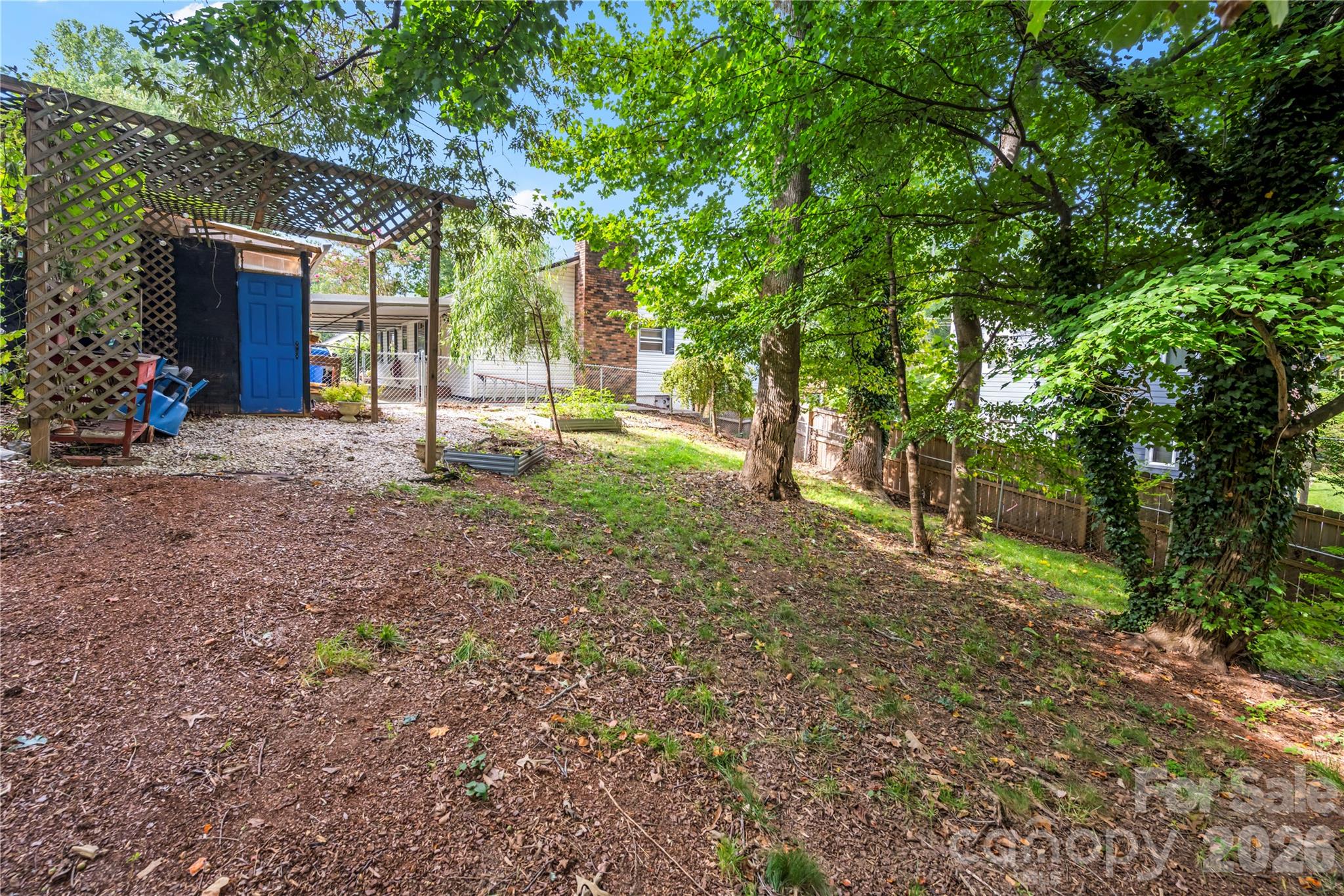 main property photo 31