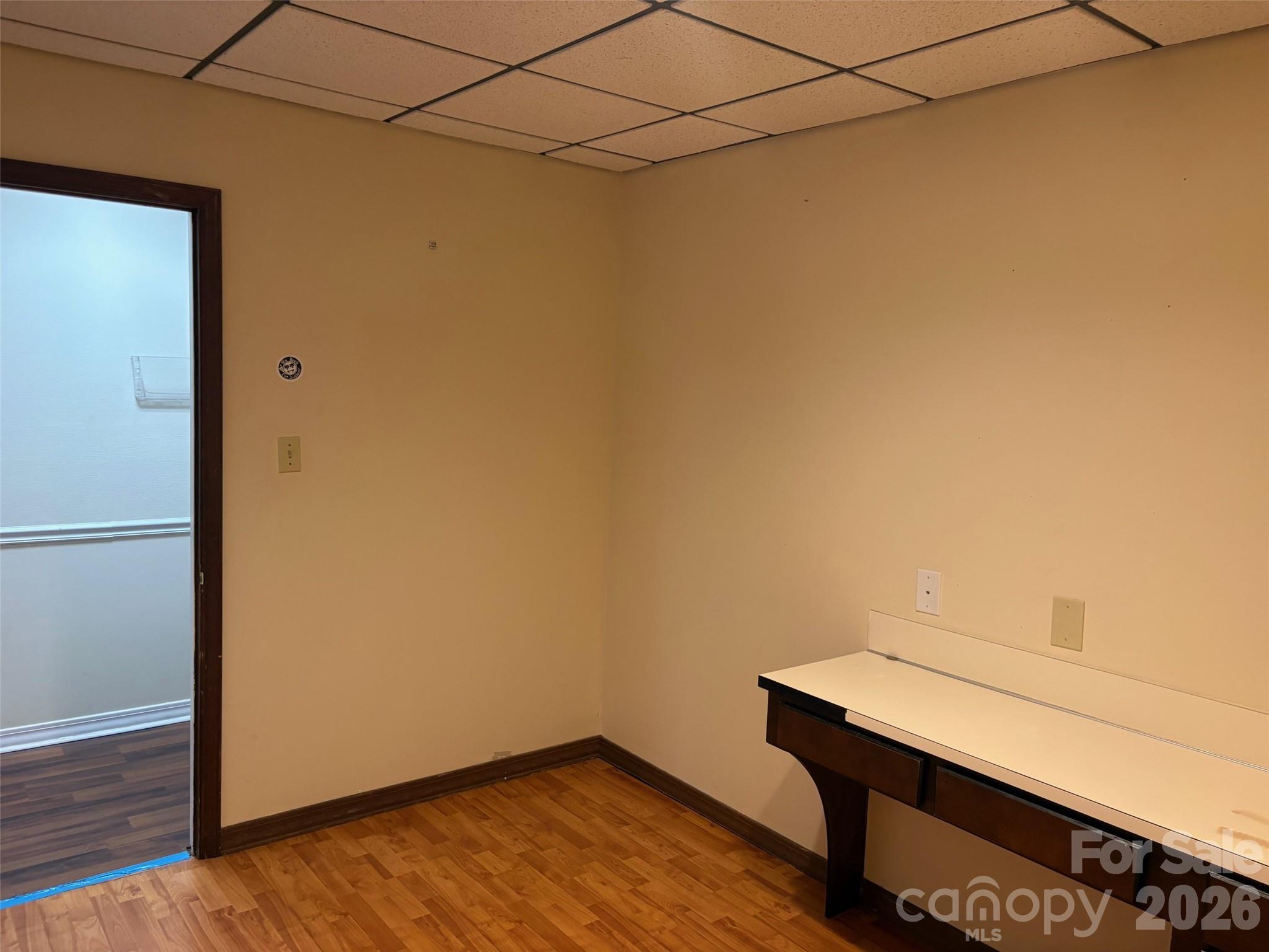 main property photo 10