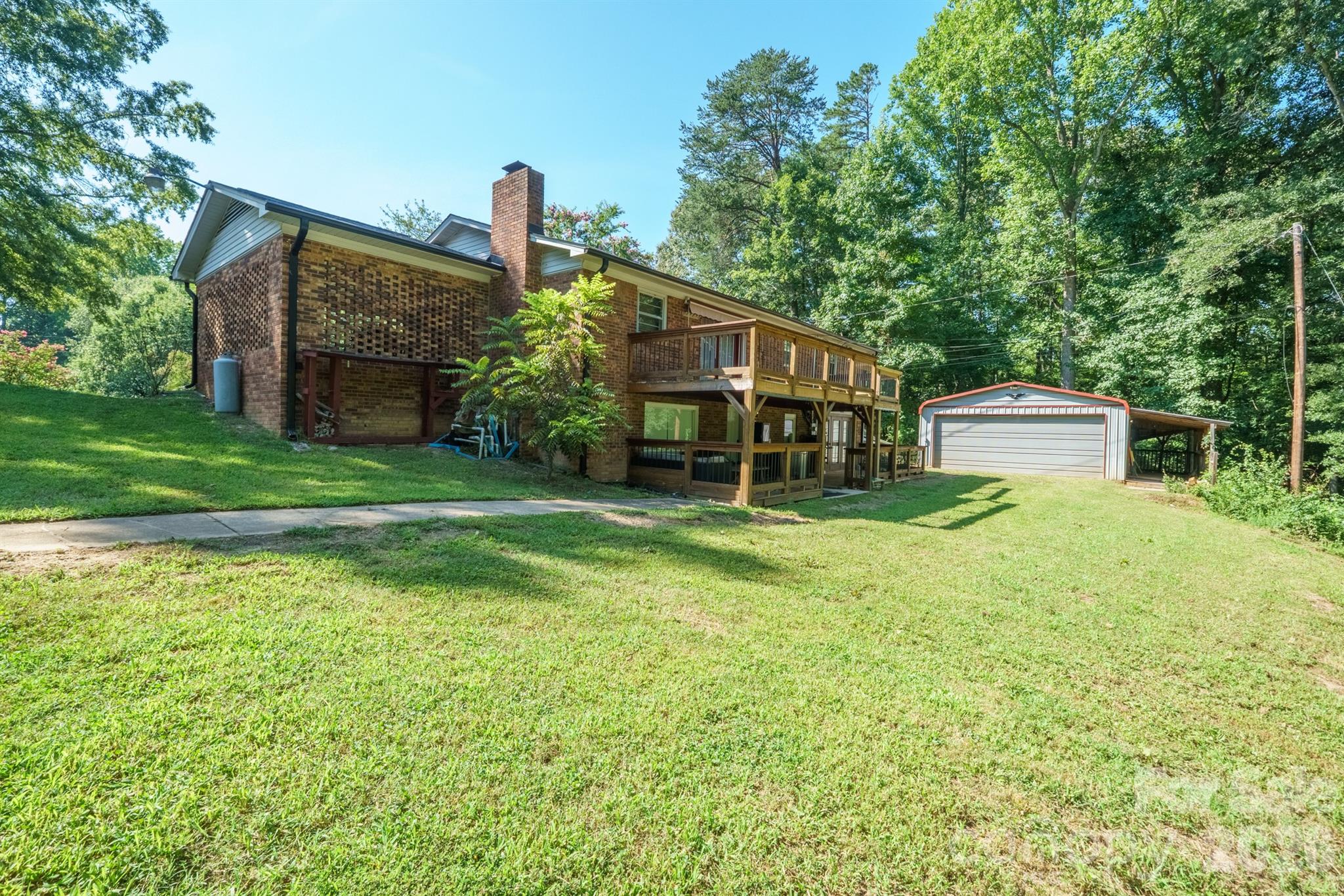 main property photo 41