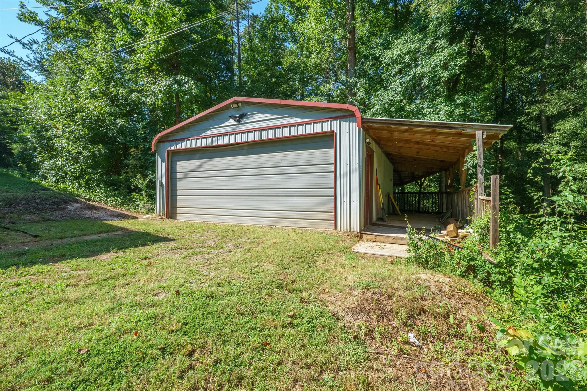 main property photo 8