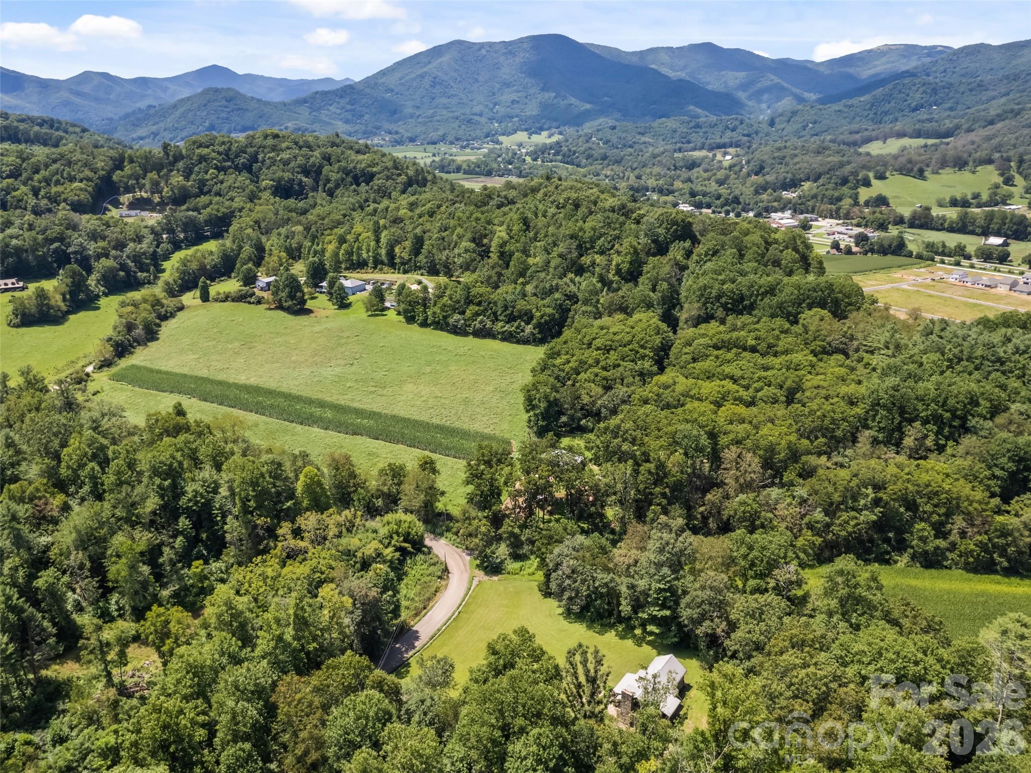 main property photo 10
