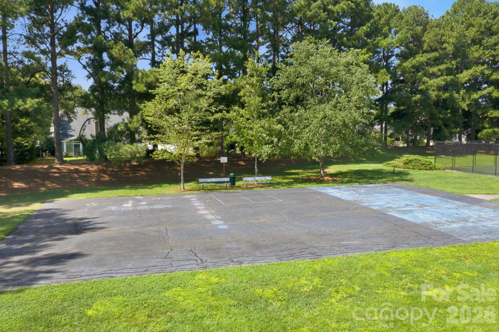 main property photo 40