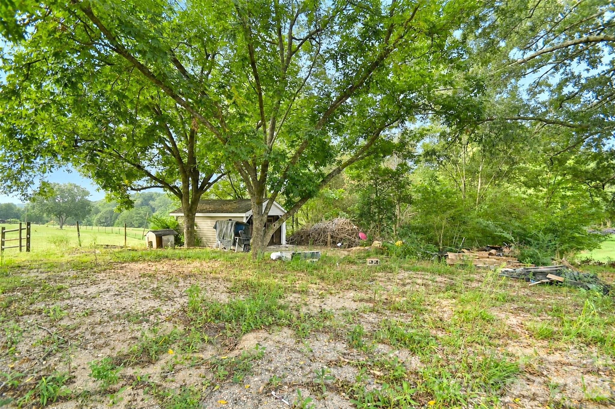main property photo 20