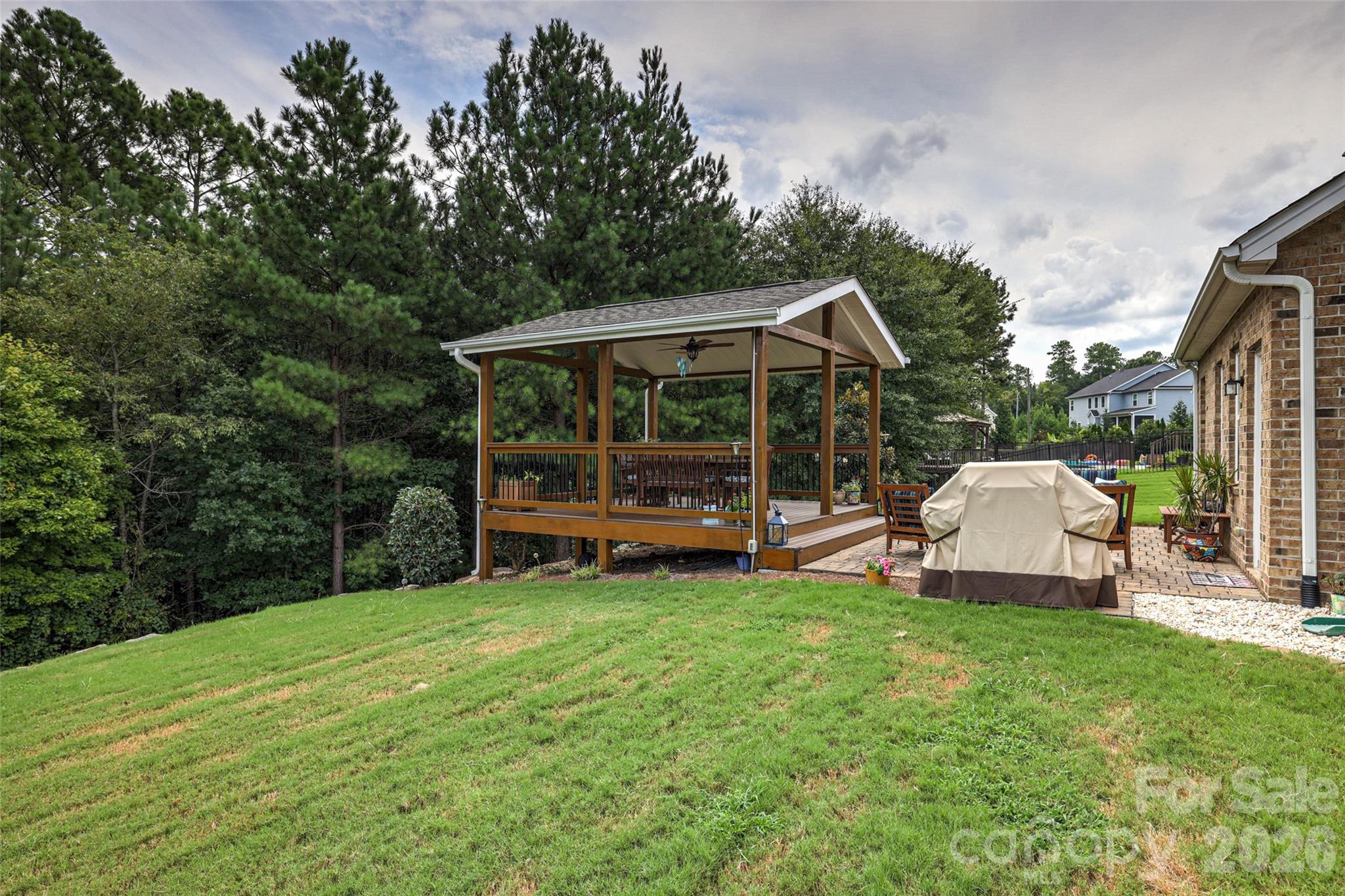 main property photo 45