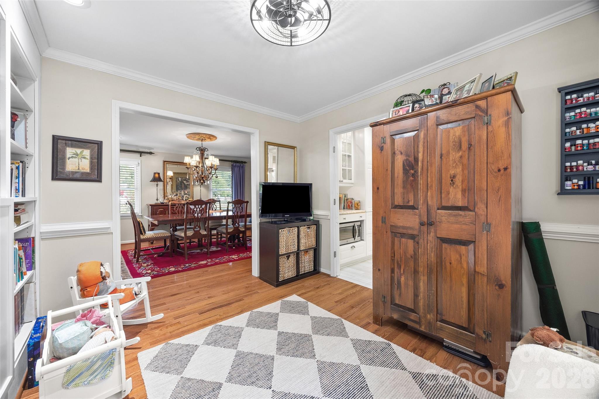 main property photo 9