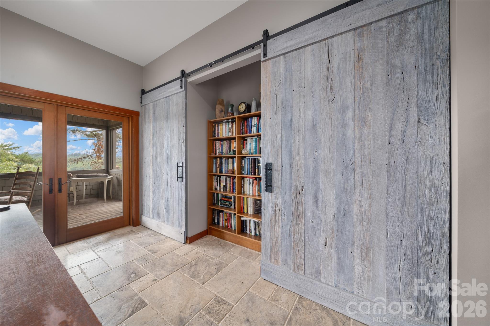 main property photo 7
