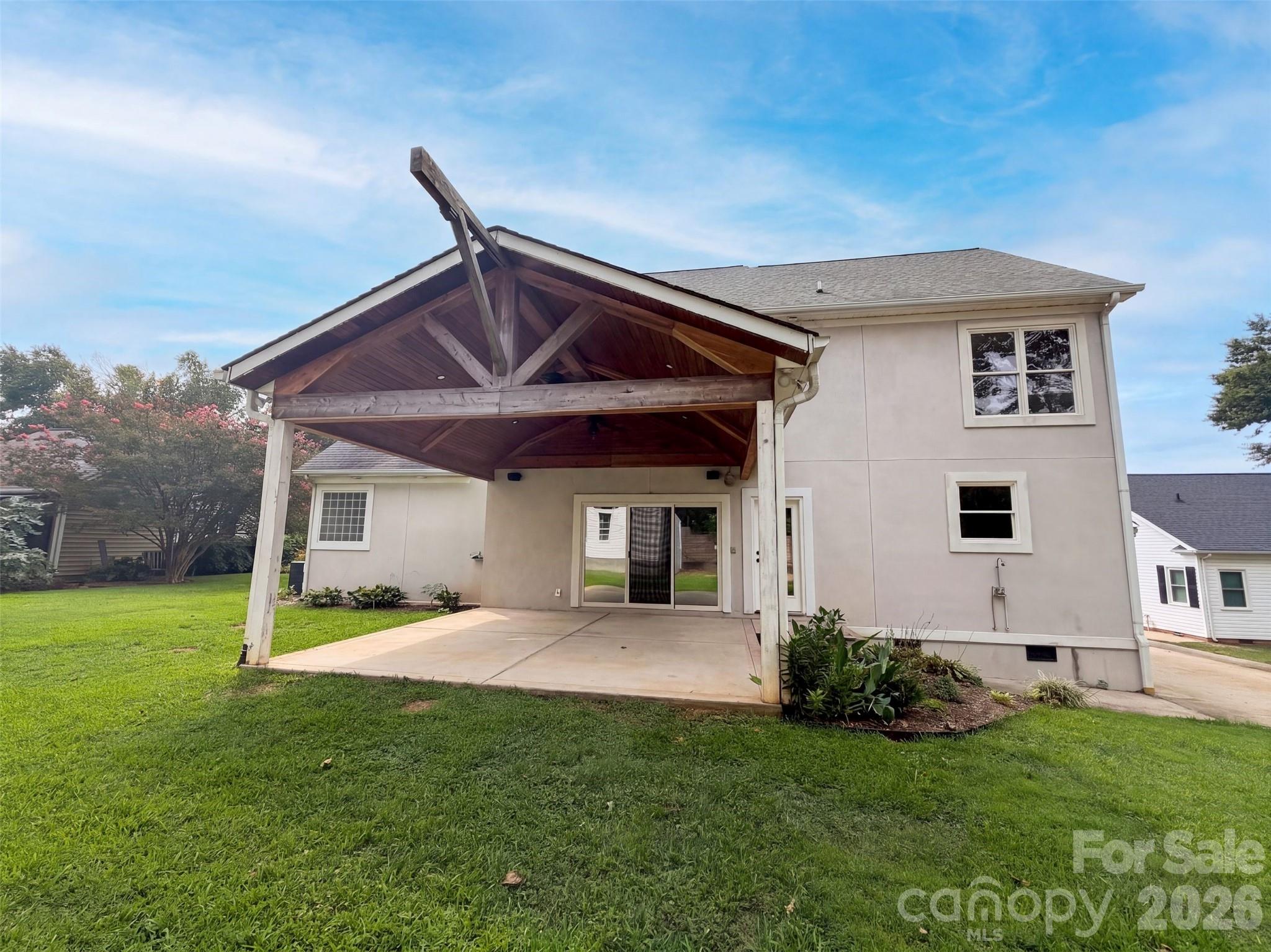 main property photo 4