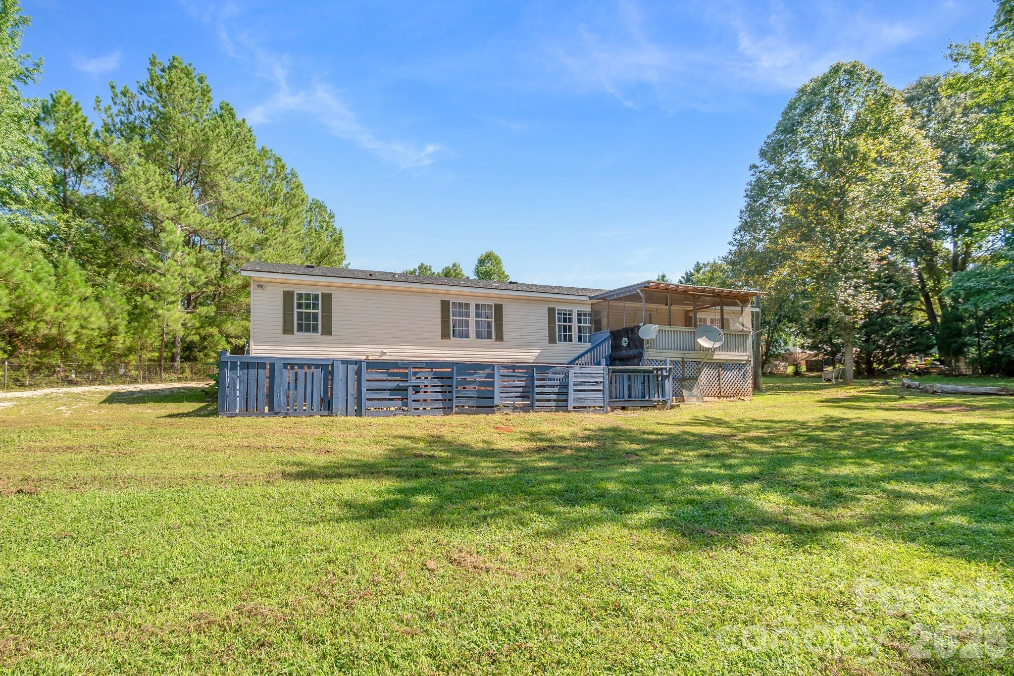 main property photo 25