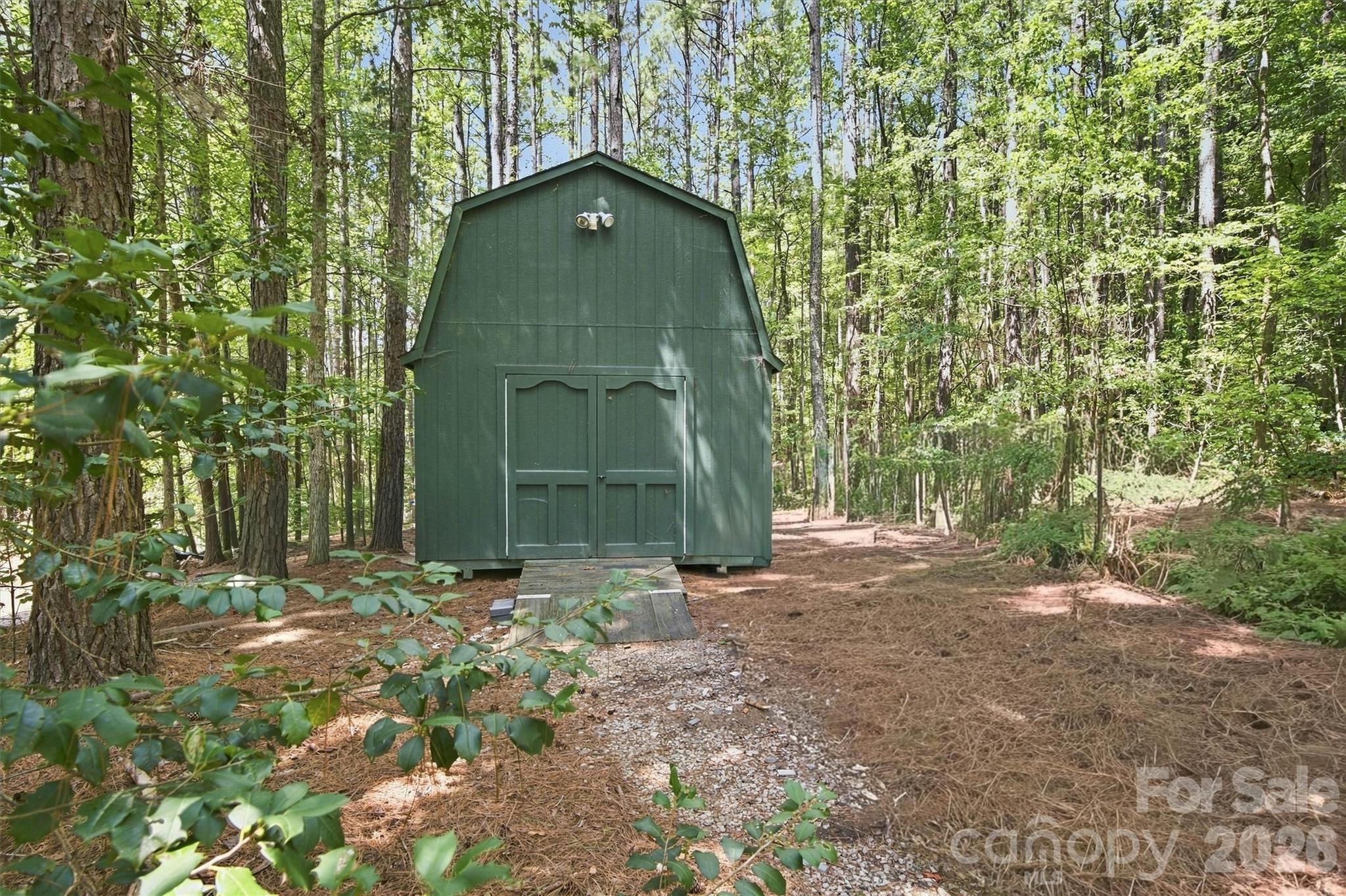 main property photo 39