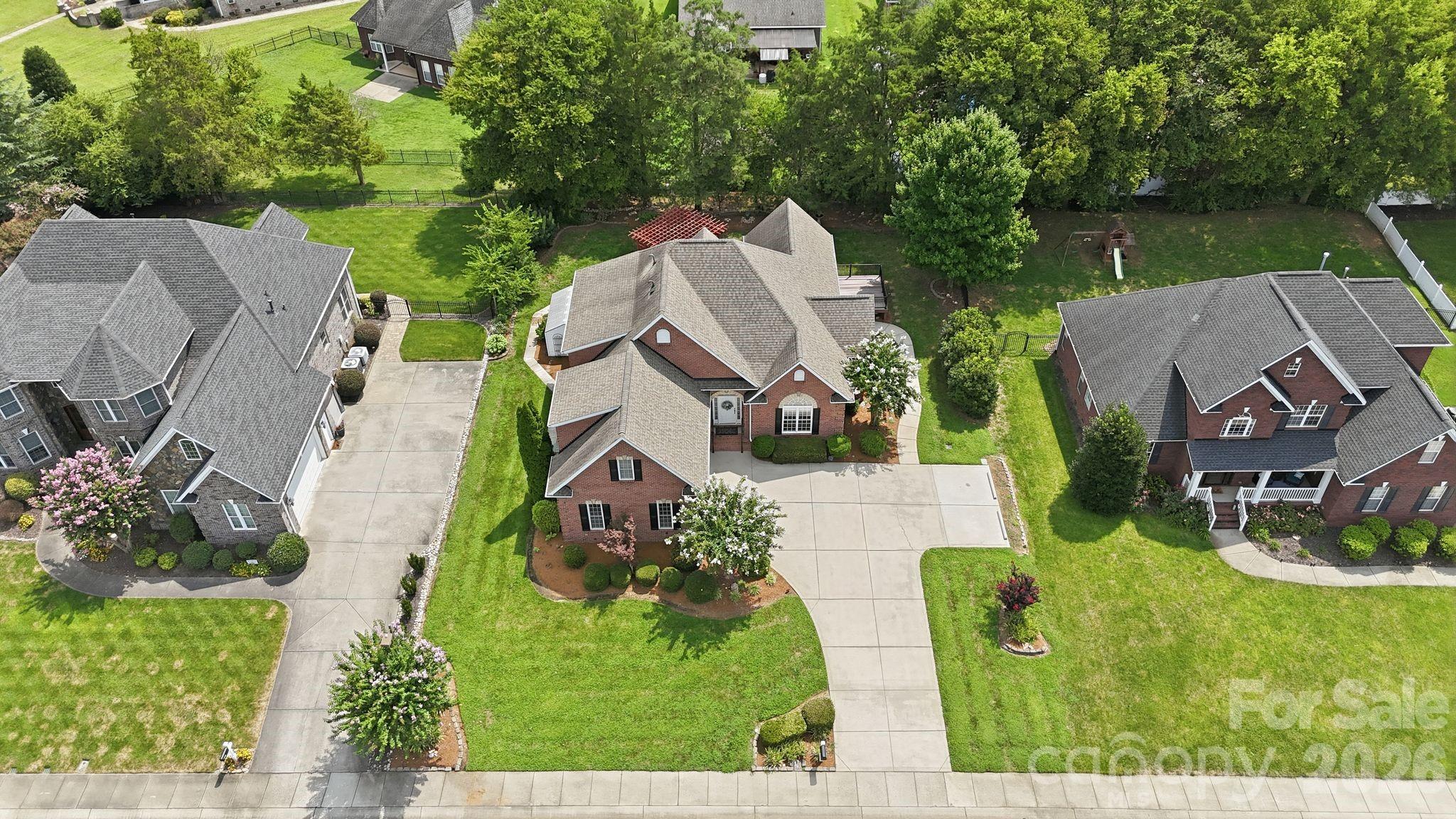 main property photo 43