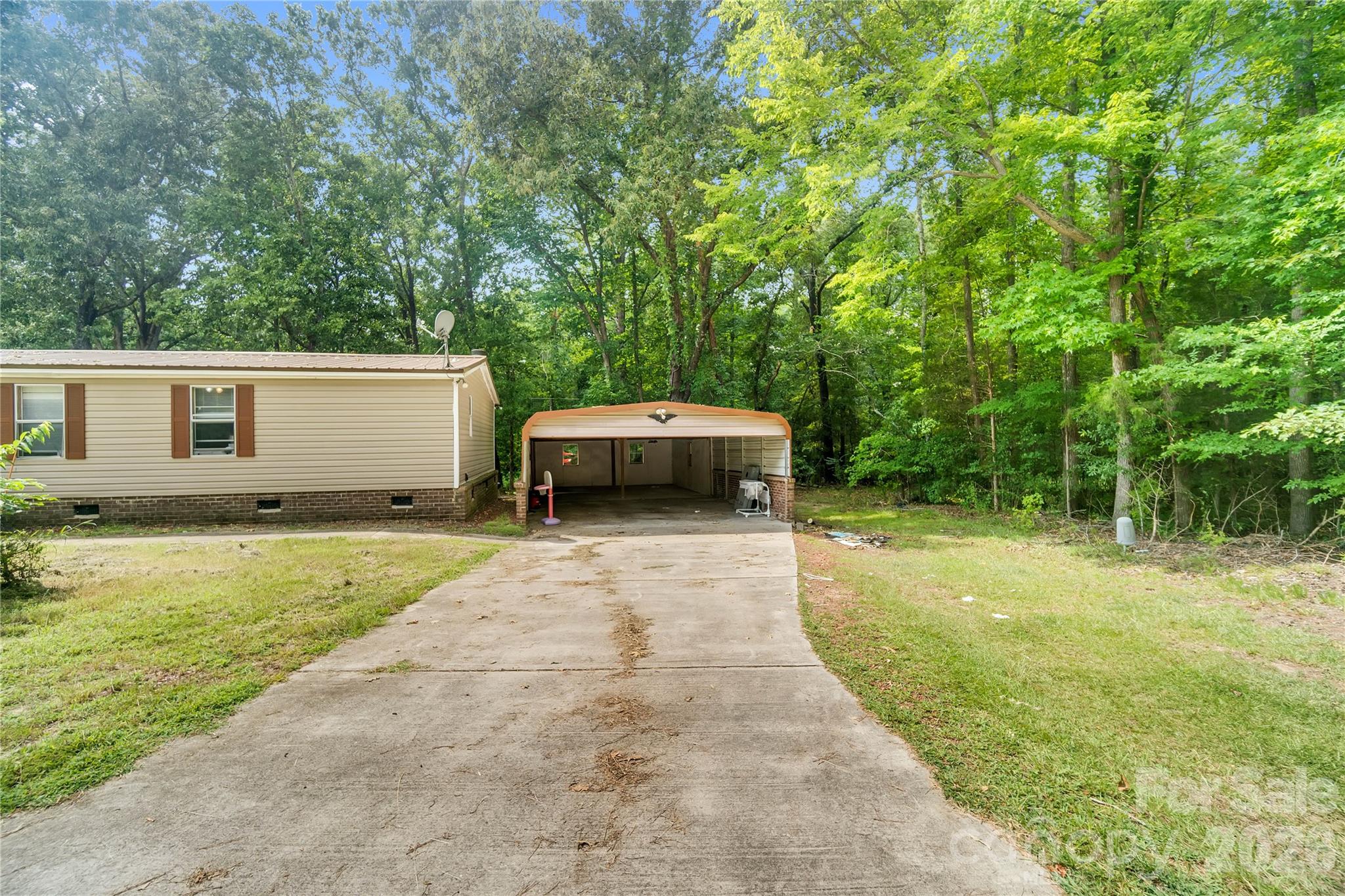 main property photo 4