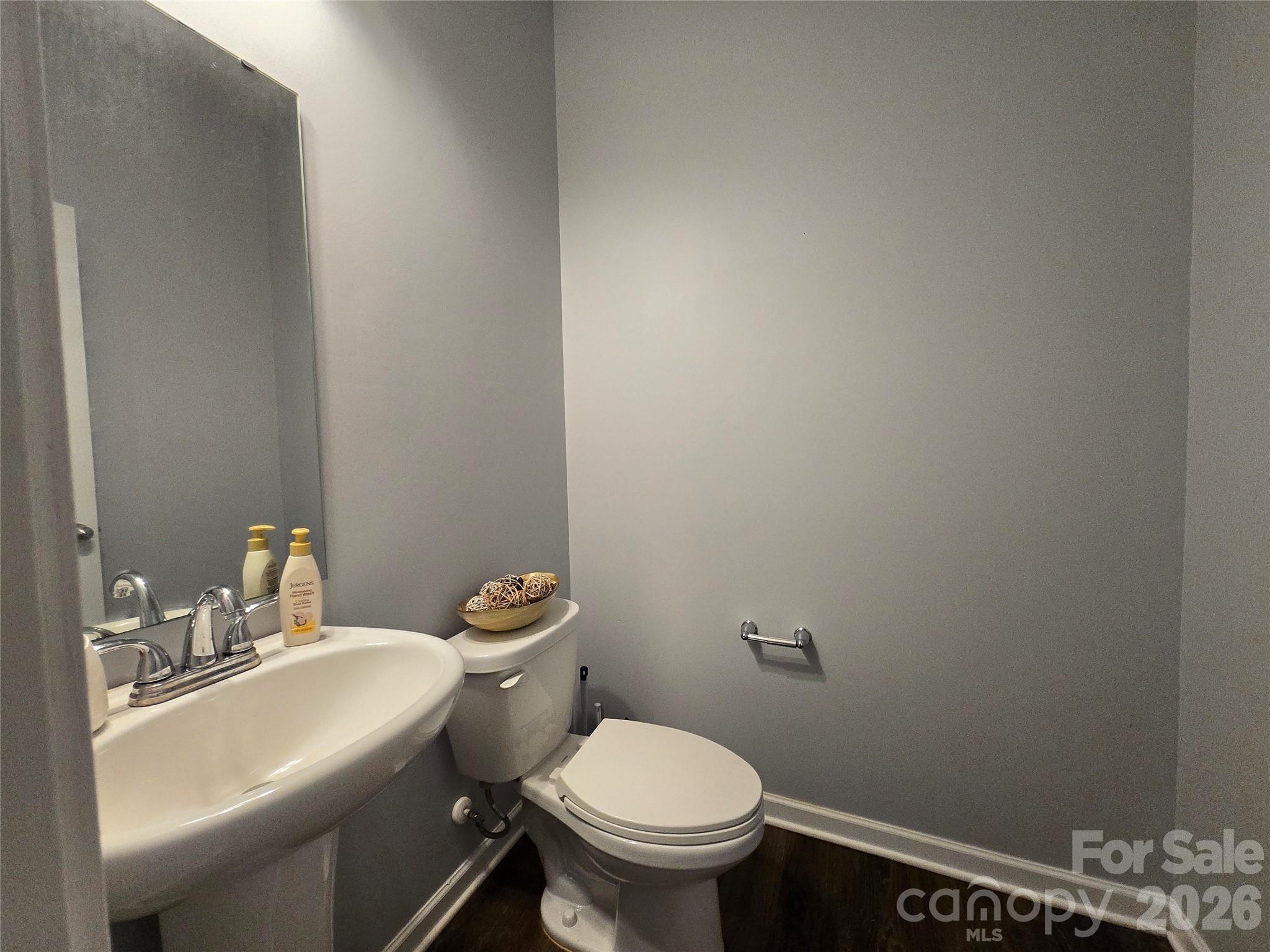 main property photo 11
