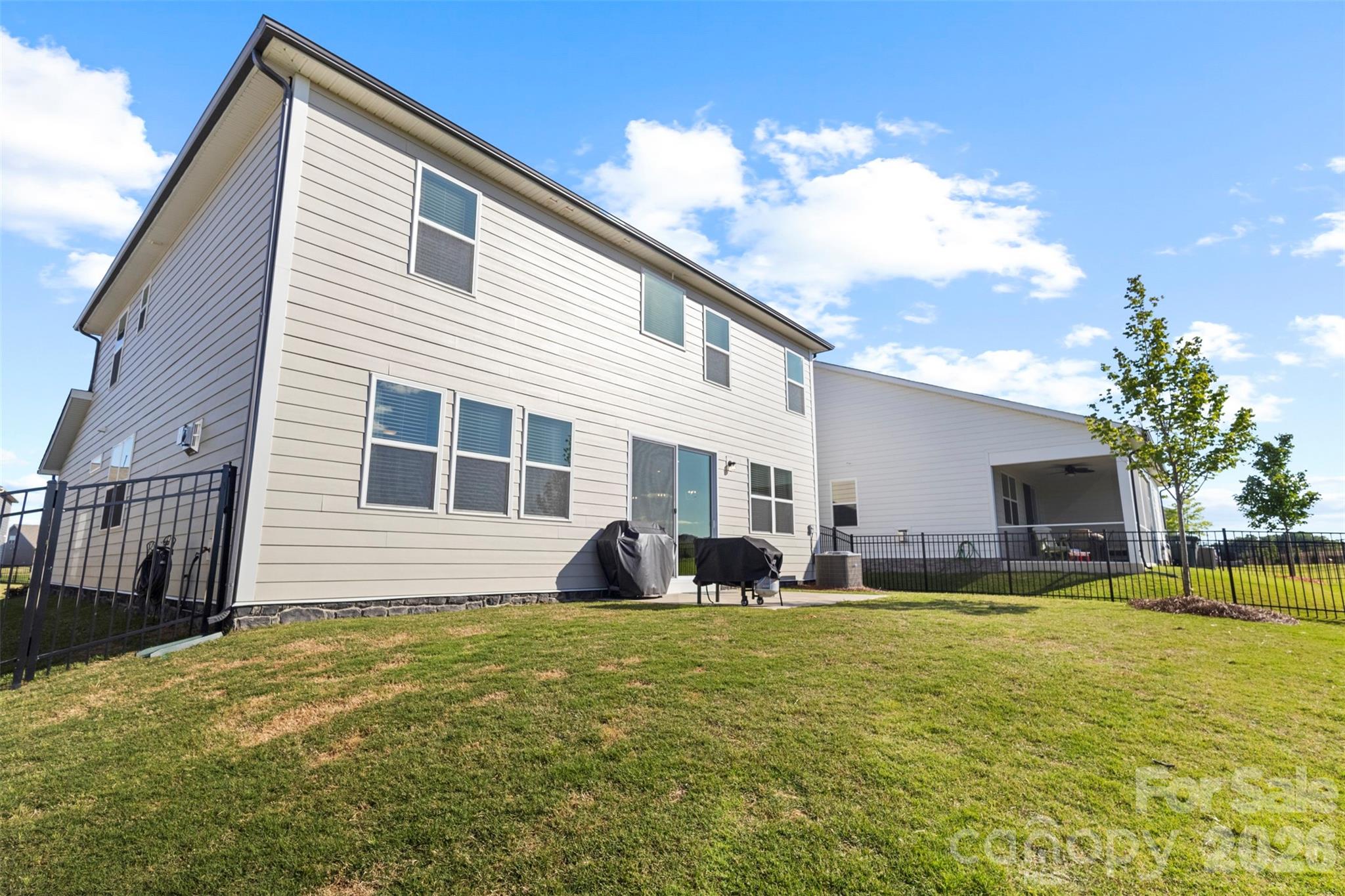main property photo 34