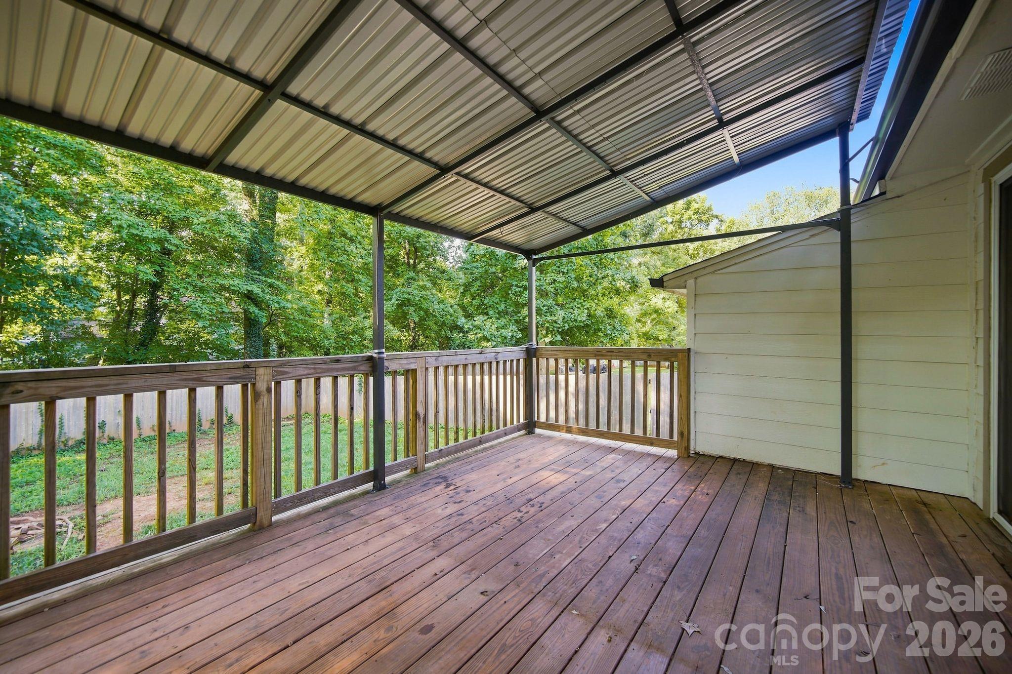 main property photo 23