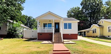 image of property with 3 Bed | 2 Bath | 1,237 Sqft
