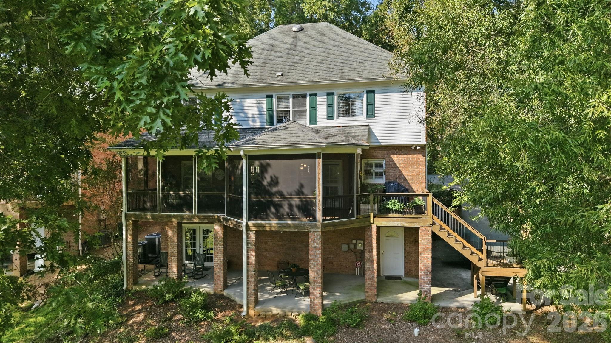main property photo 43