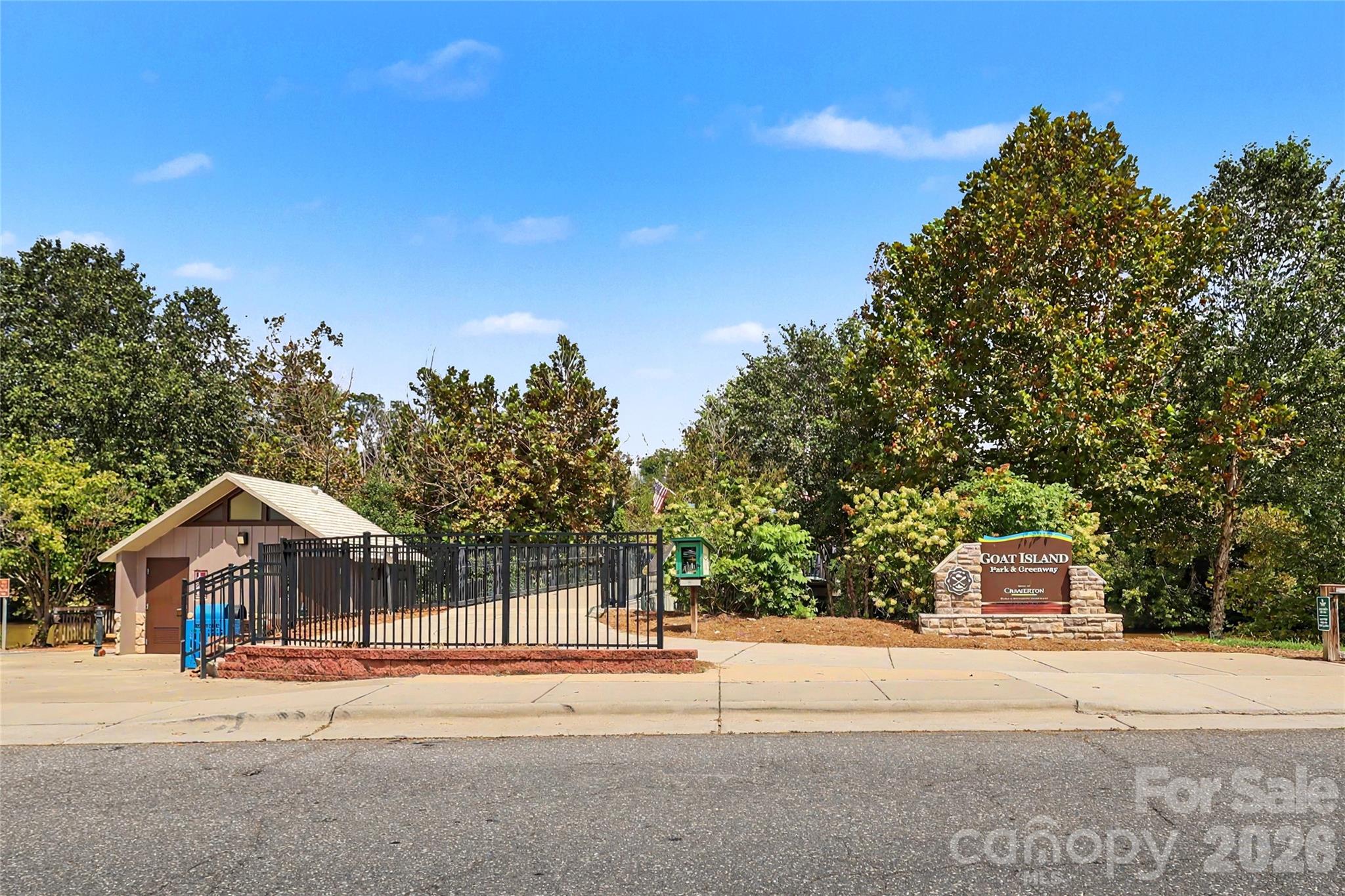 main property photo 34