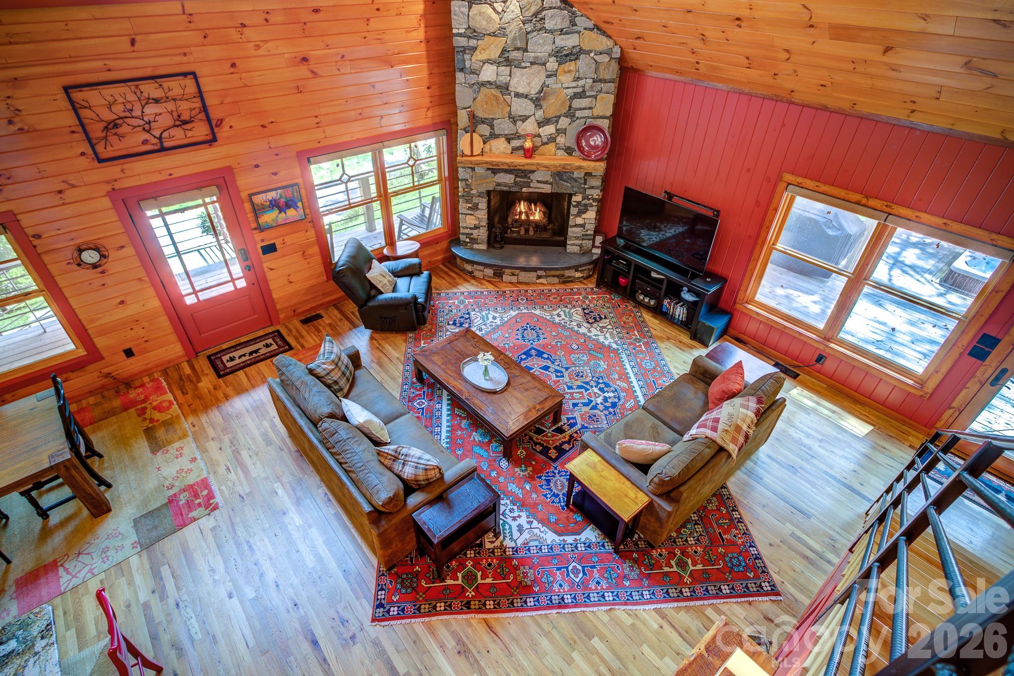 main property photo 13