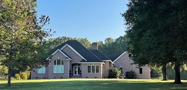 image of property with 3 Bed | 3 Bath | 2,353 Sqft