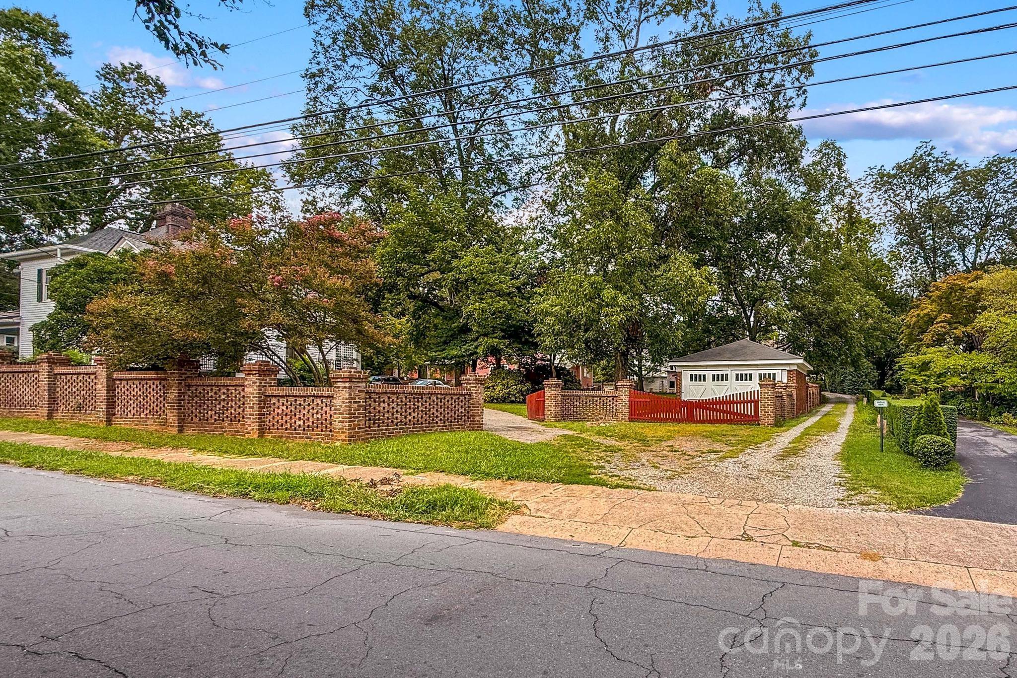main property photo 44