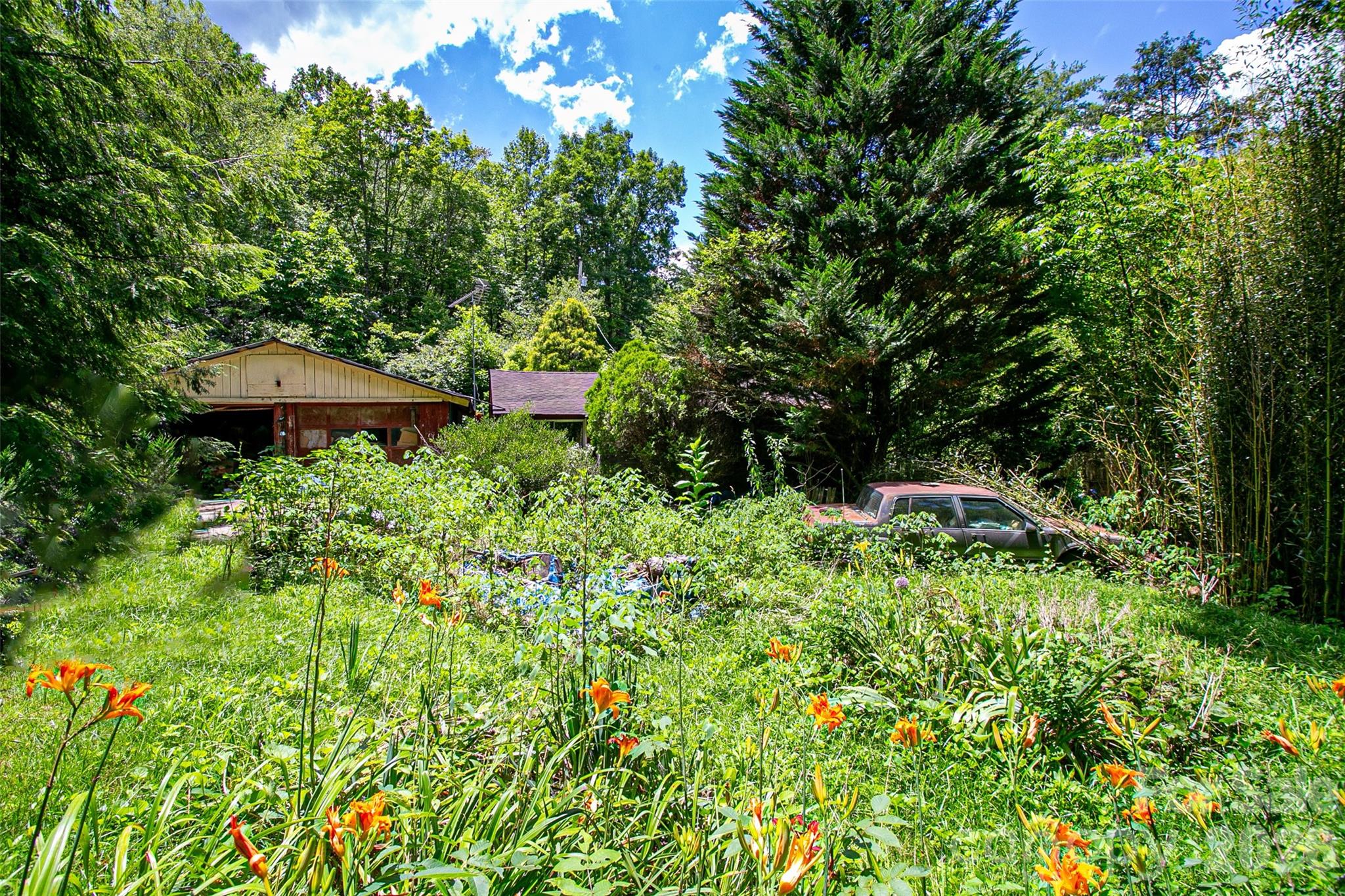 main property photo 8