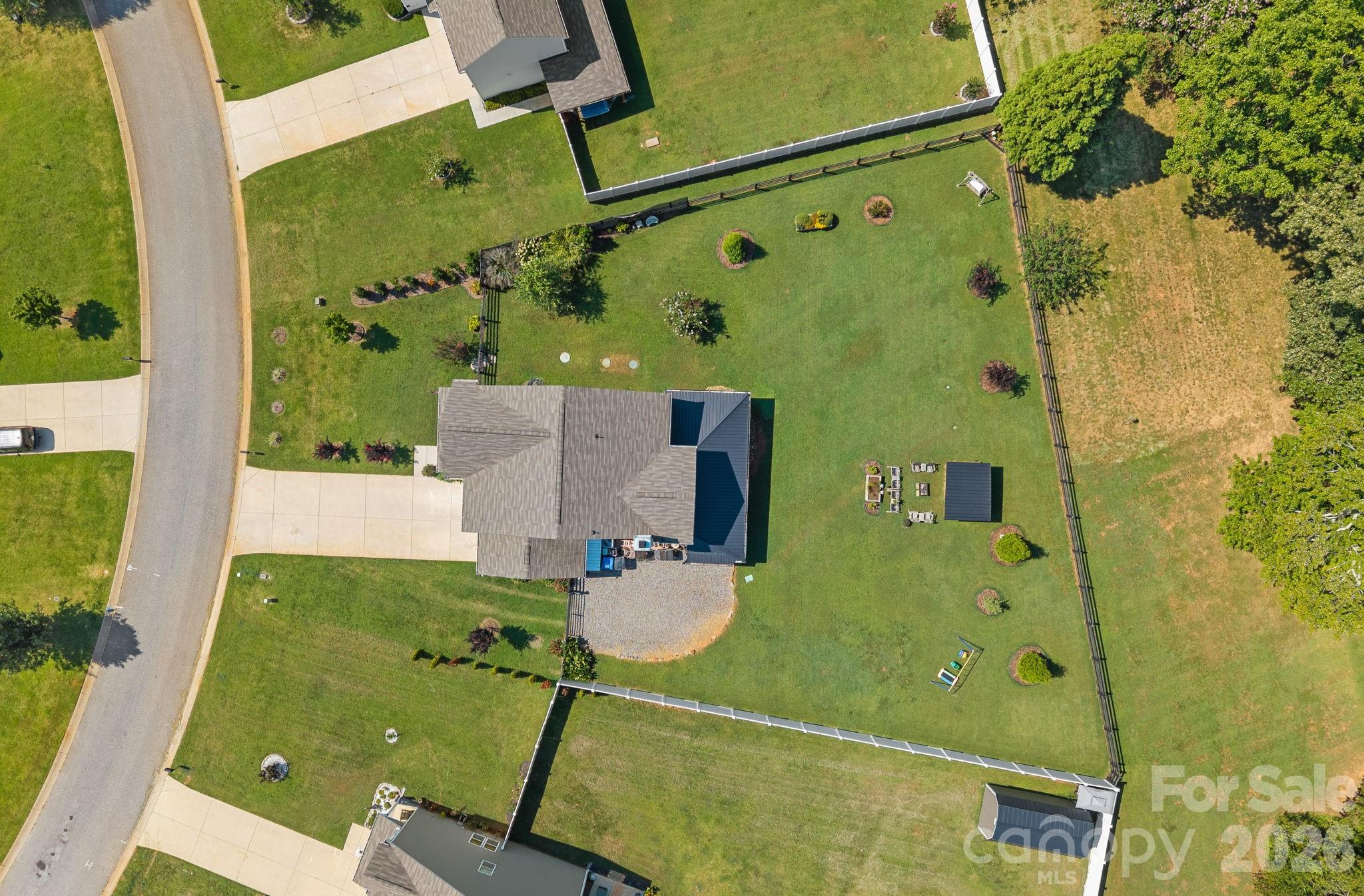 main property photo 39