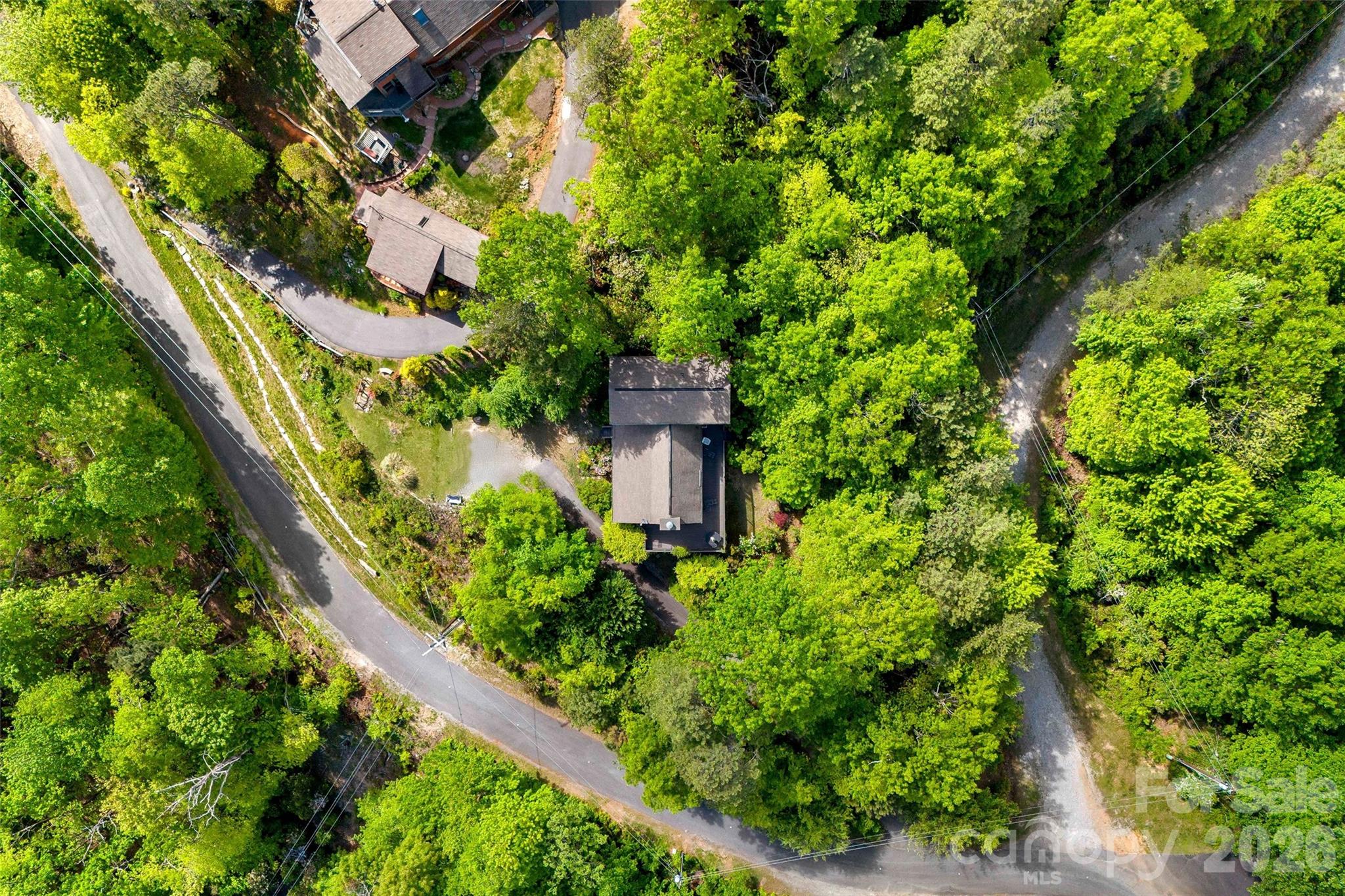 main property photo 32