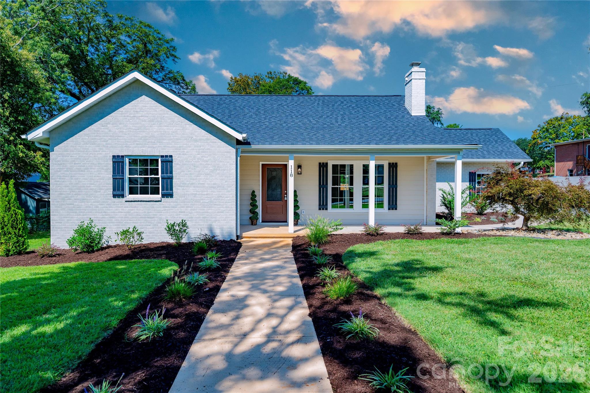 main property photo 3