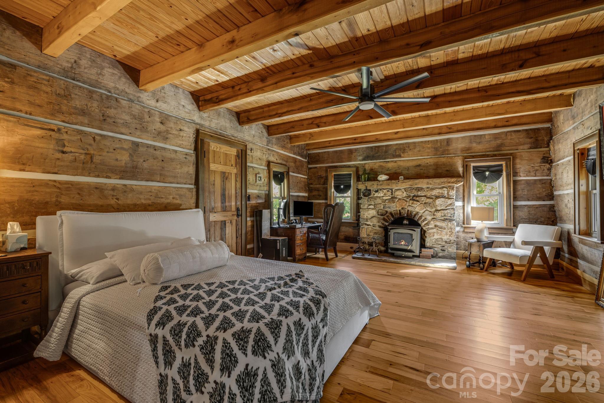 main property photo 12