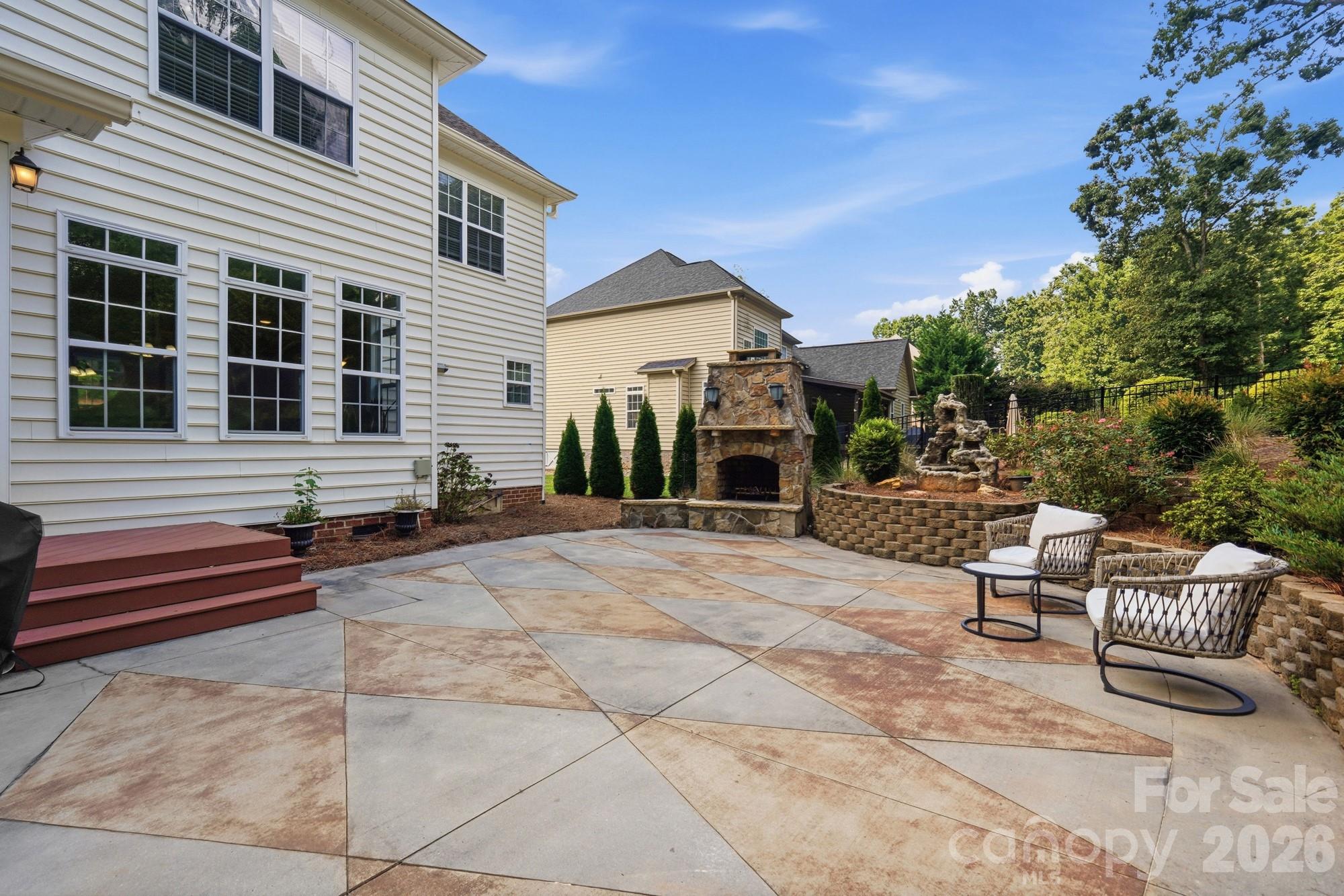 main property photo 40