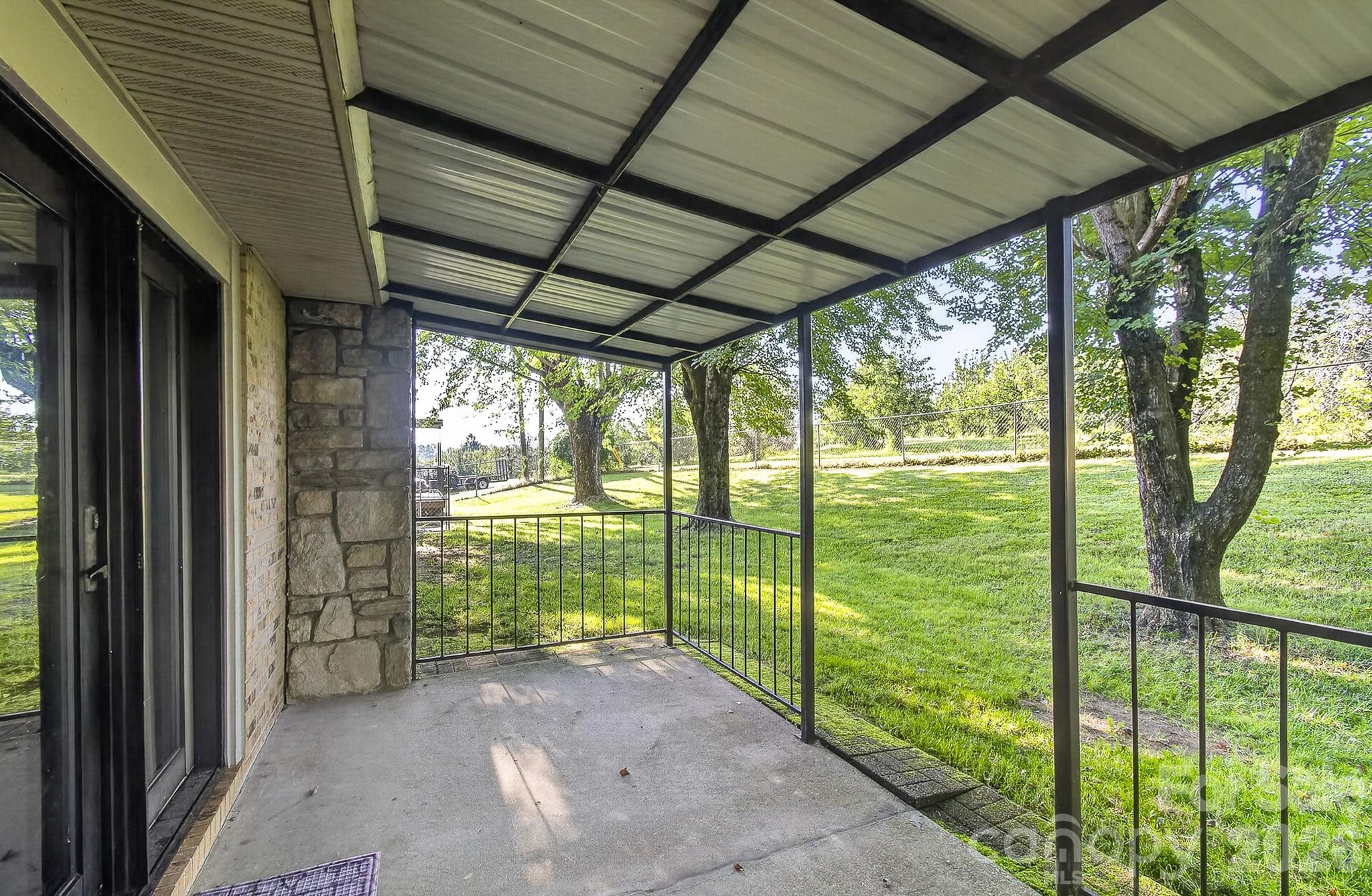 main property photo 21