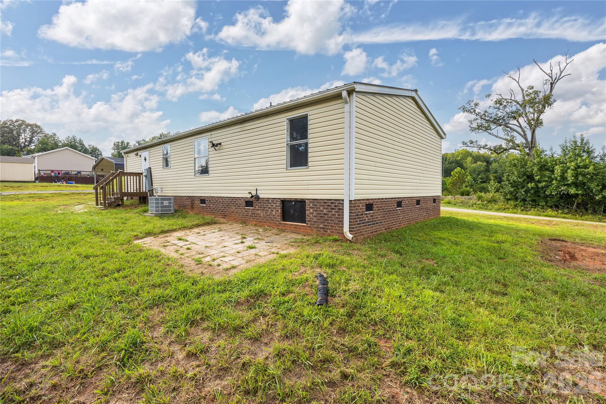 main property photo 29